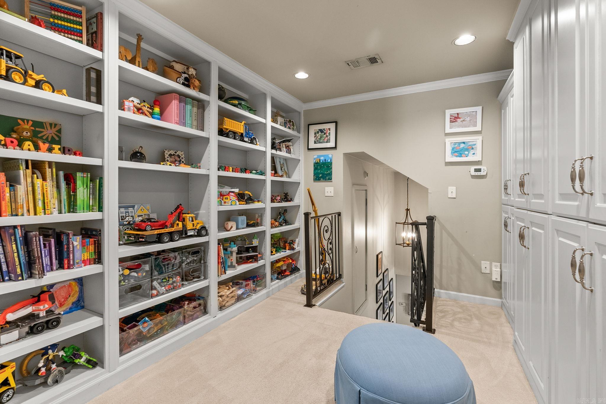 SHADOWLAWN - Residential