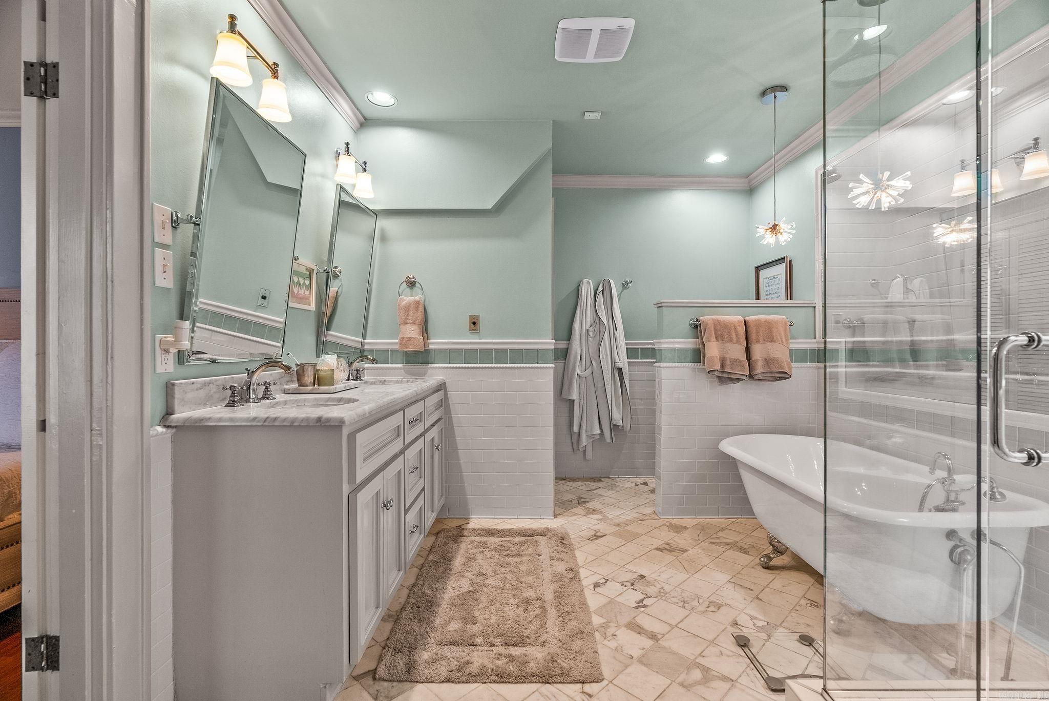 SHADOWLAWN - Residential