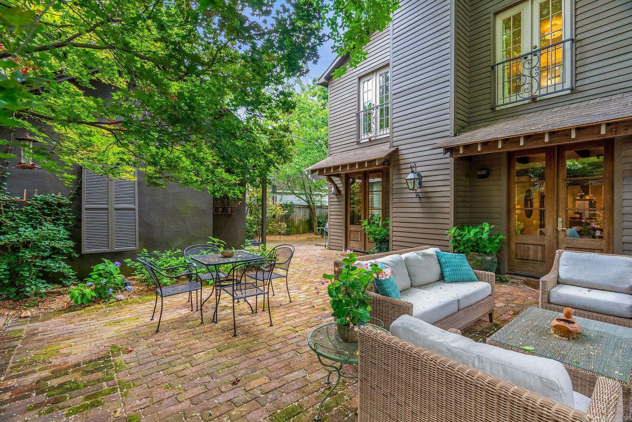 SHADOWLAWN - Residential