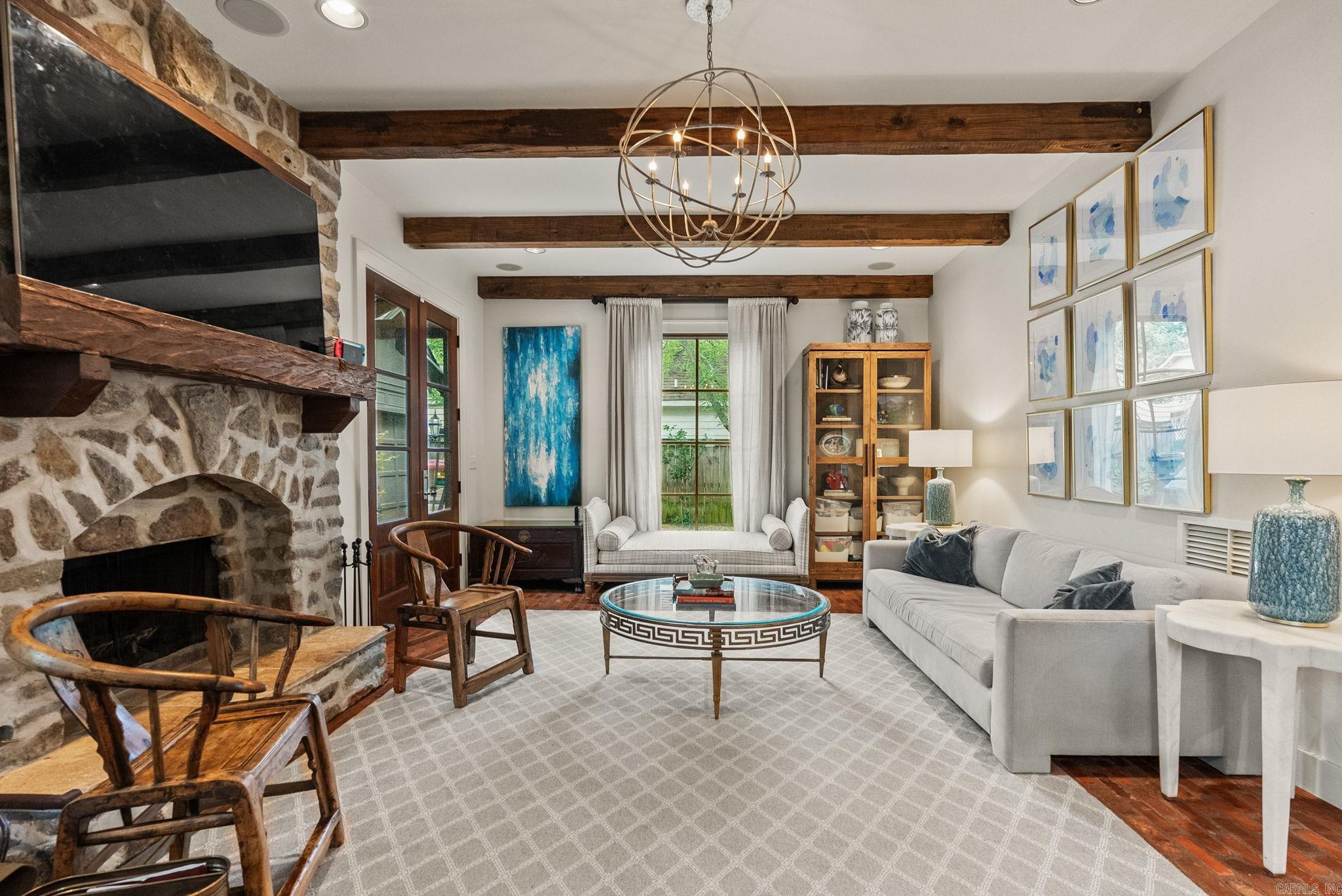 SHADOWLAWN - Residential