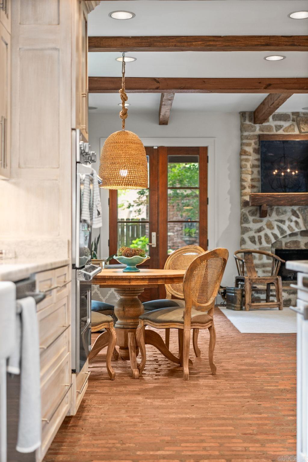 SHADOWLAWN - Residential