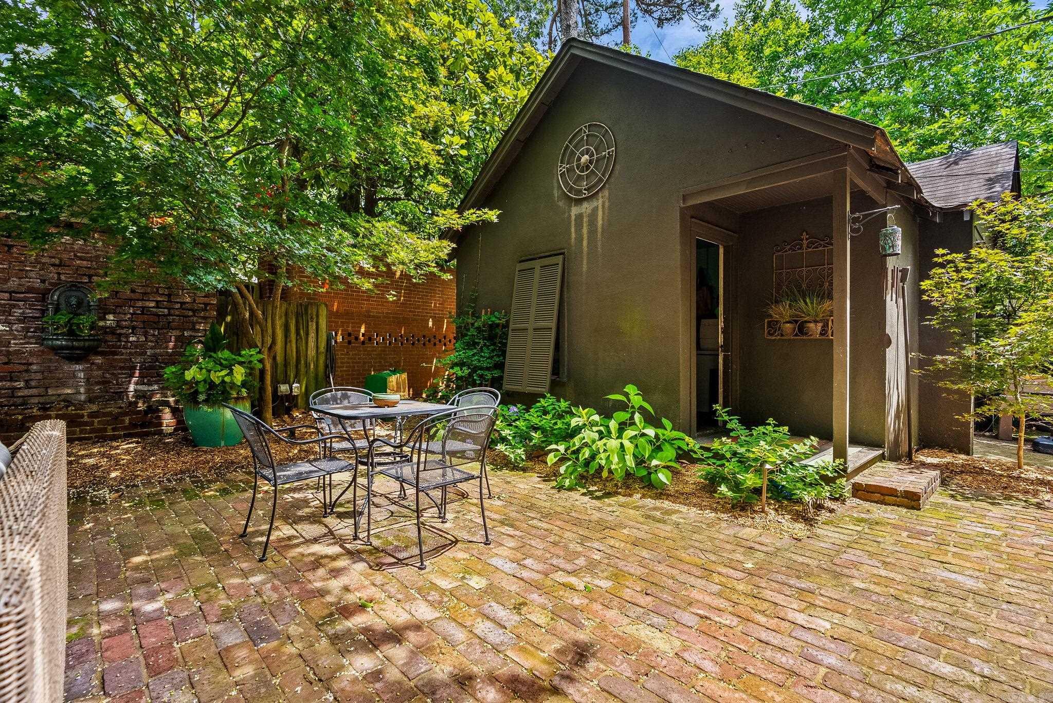 SHADOWLAWN - Residential