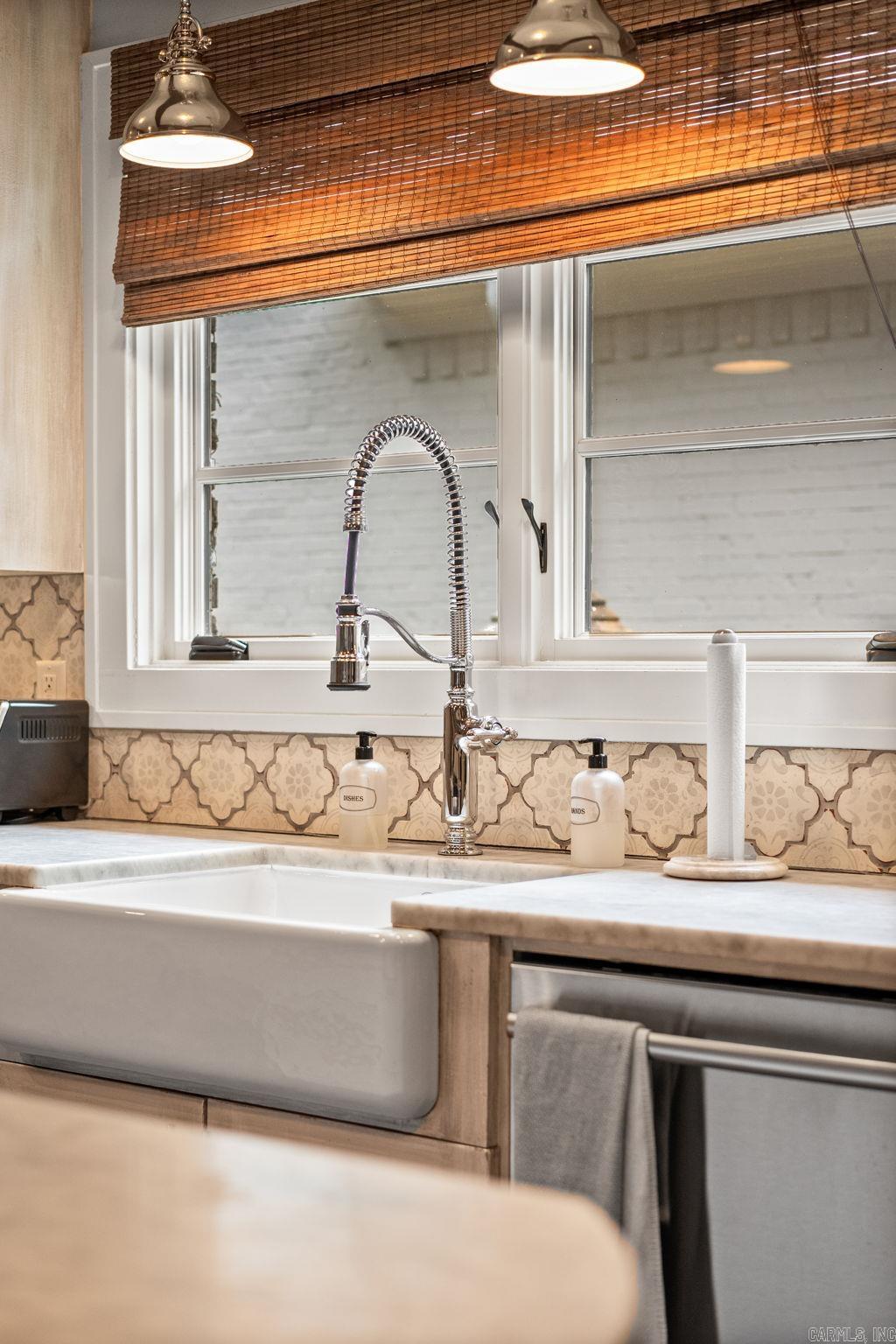 SHADOWLAWN - Residential