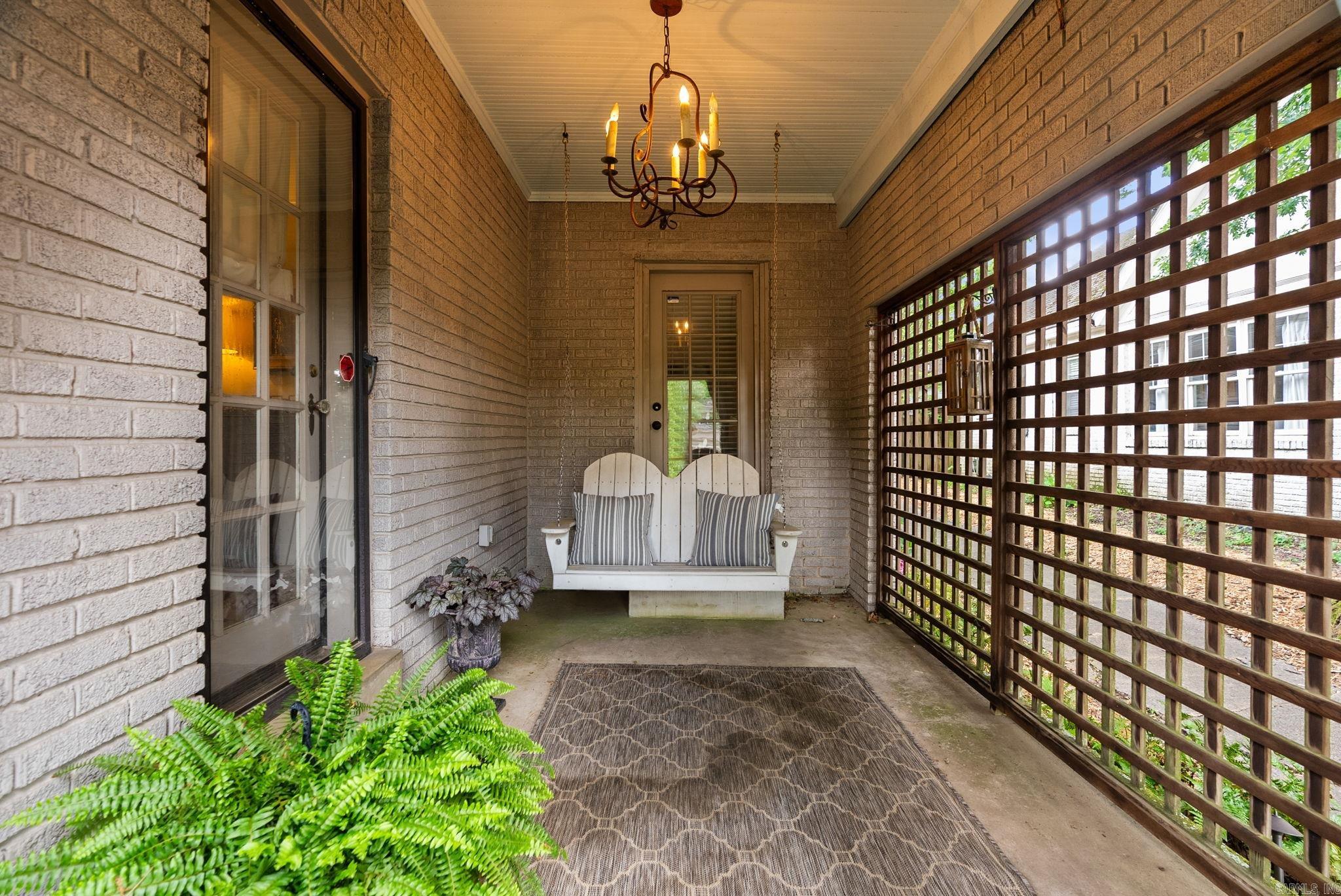 SHADOWLAWN - Residential