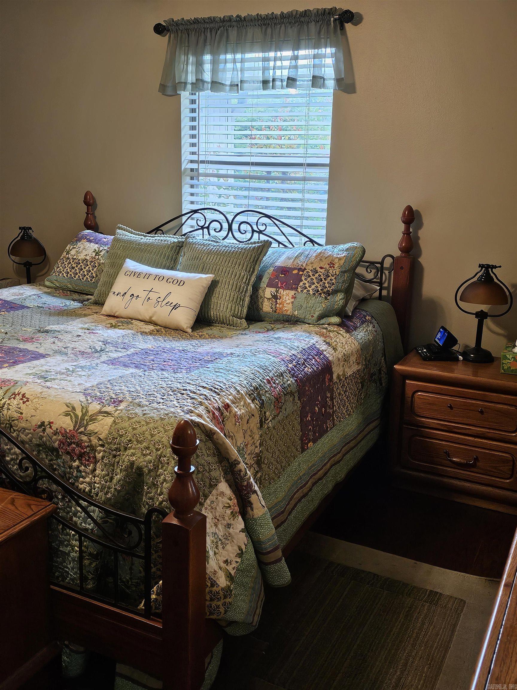 RIDGEFIELD - Residential