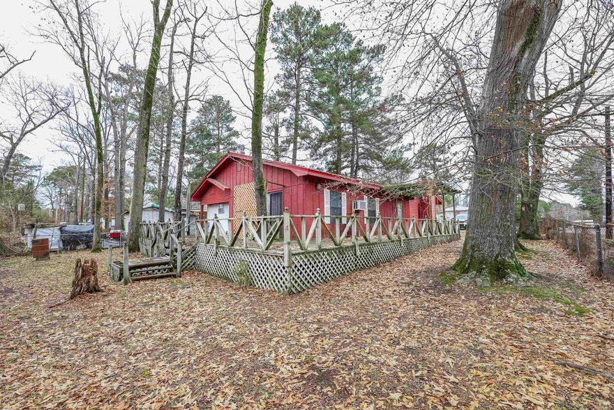 Mobile home with add on - Cash or In house loan only!  Will not qualify for 30 year loan due to mobile home with additions.    Investors check this one out!!!