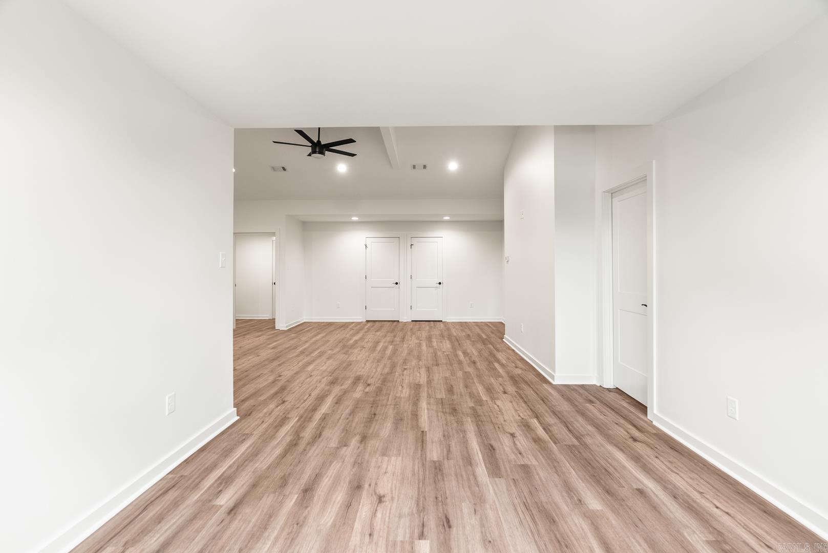 SPRING VALLEY - Residential