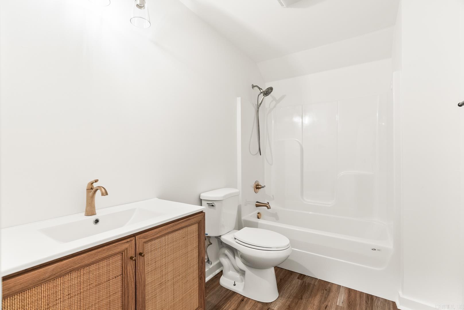 SPRING VALLEY - Residential