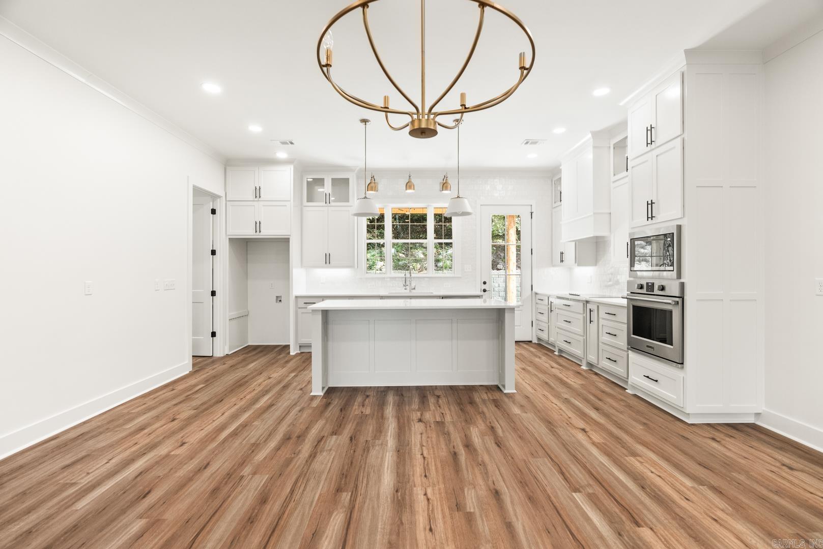 SPRING VALLEY - Residential