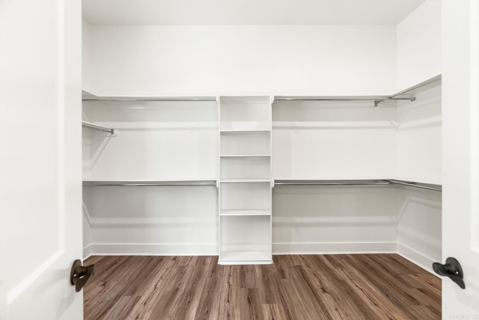 SPRING VALLEY - Residential