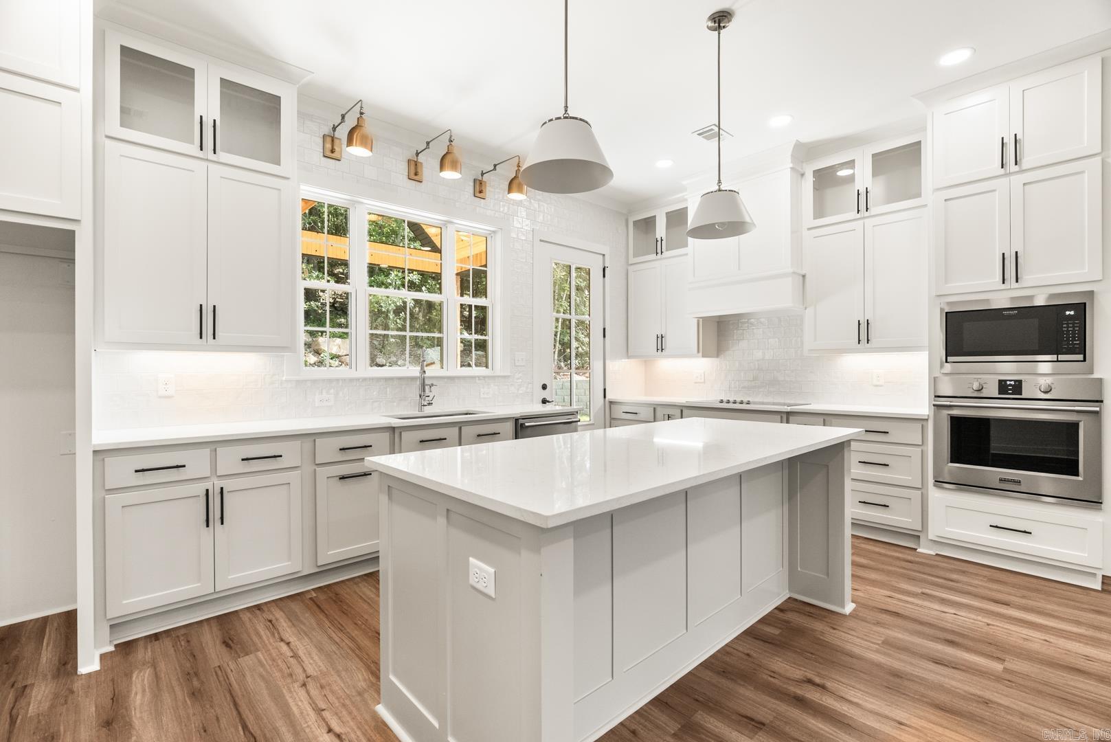 SPRING VALLEY - Residential