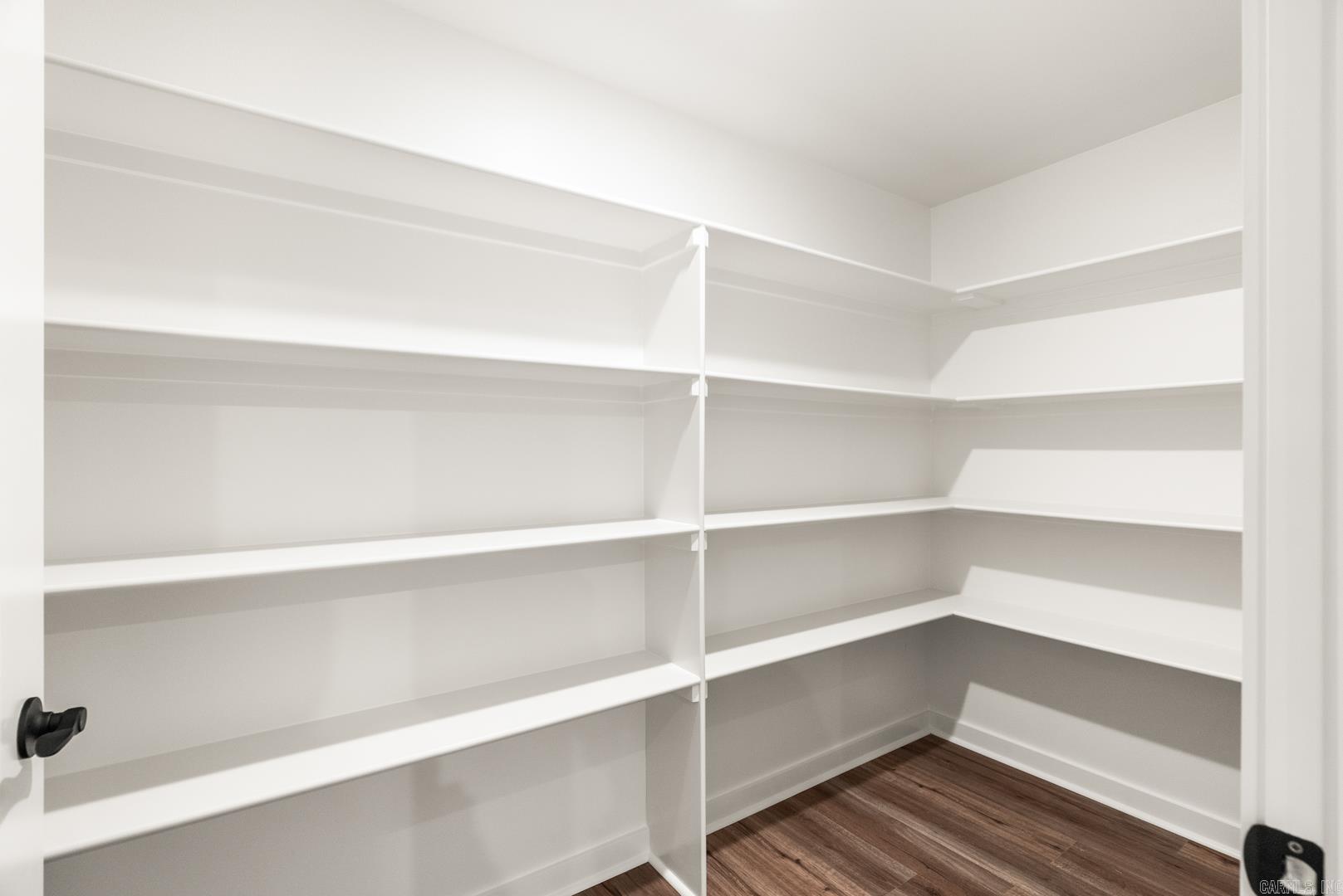 SPRING VALLEY - Residential