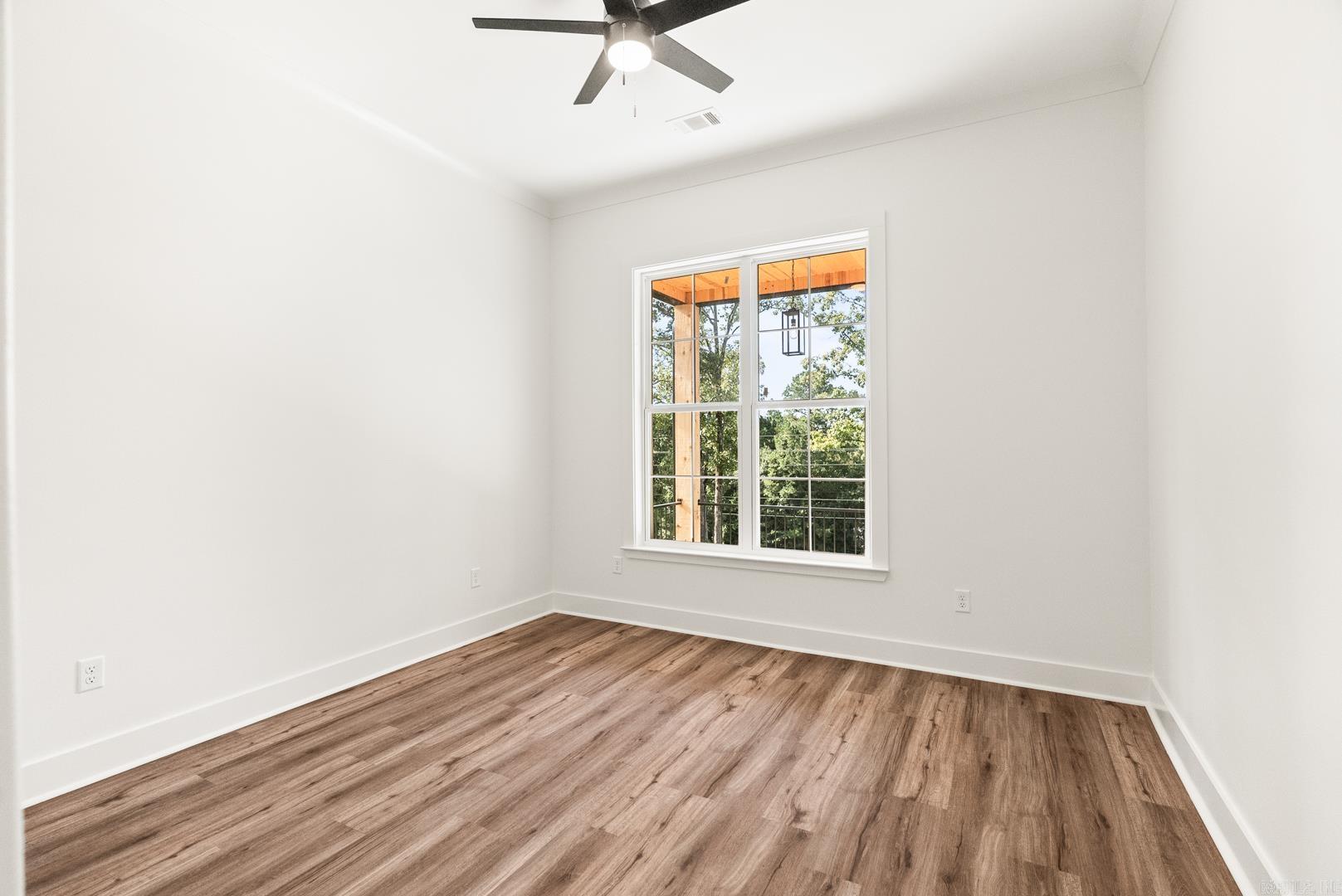 SPRING VALLEY - Residential