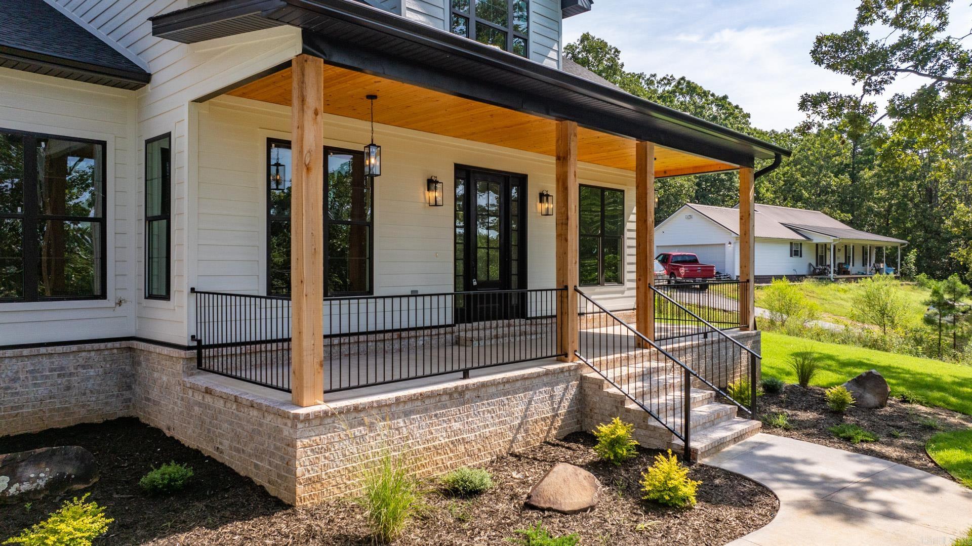 SPRING VALLEY - Residential