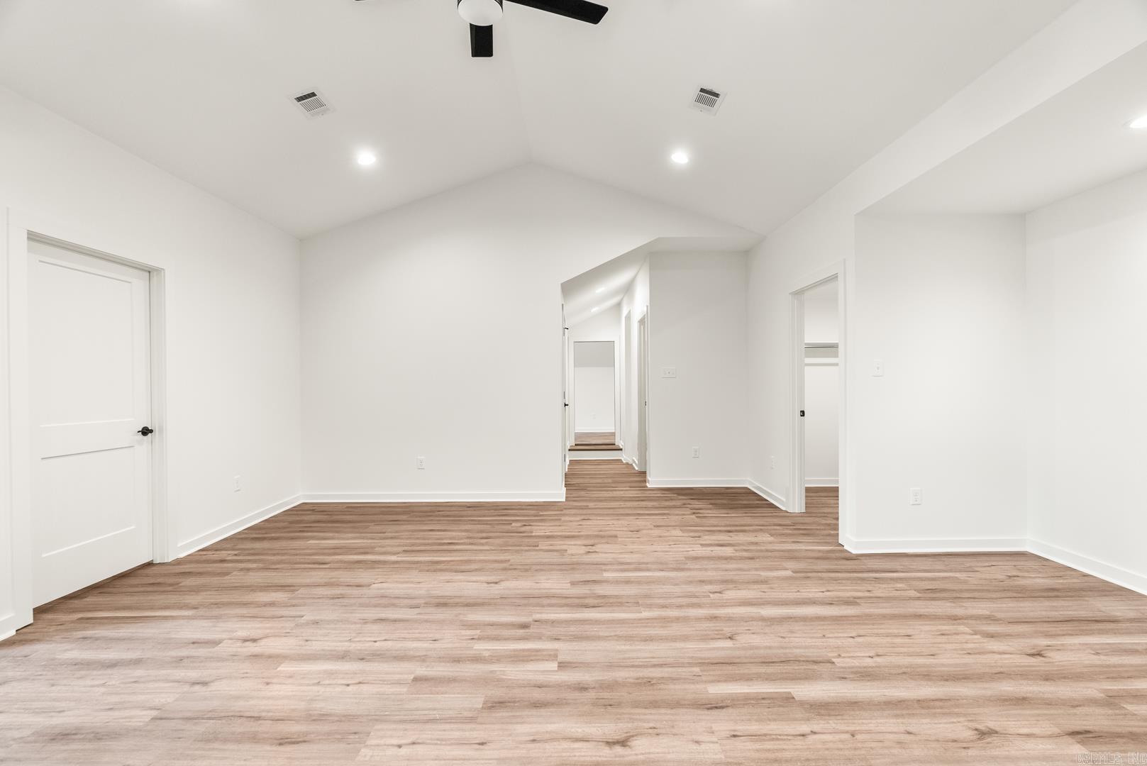 SPRING VALLEY - Residential