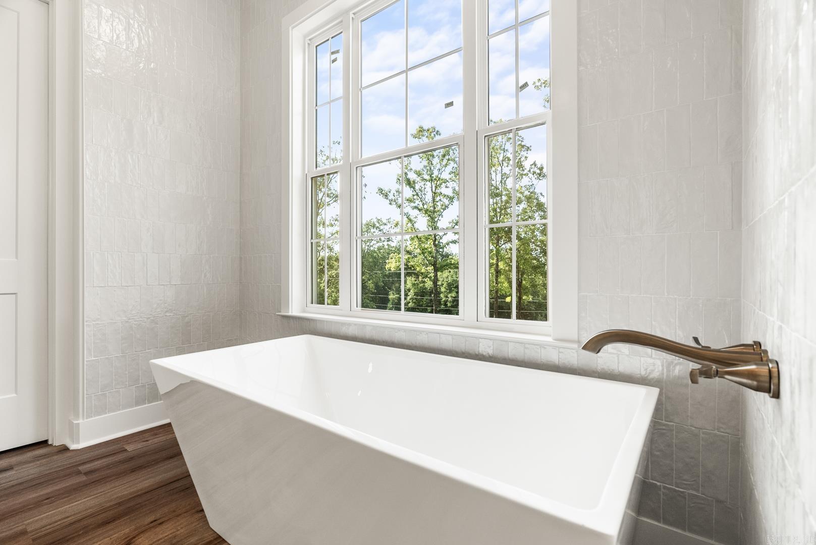 SPRING VALLEY - Residential