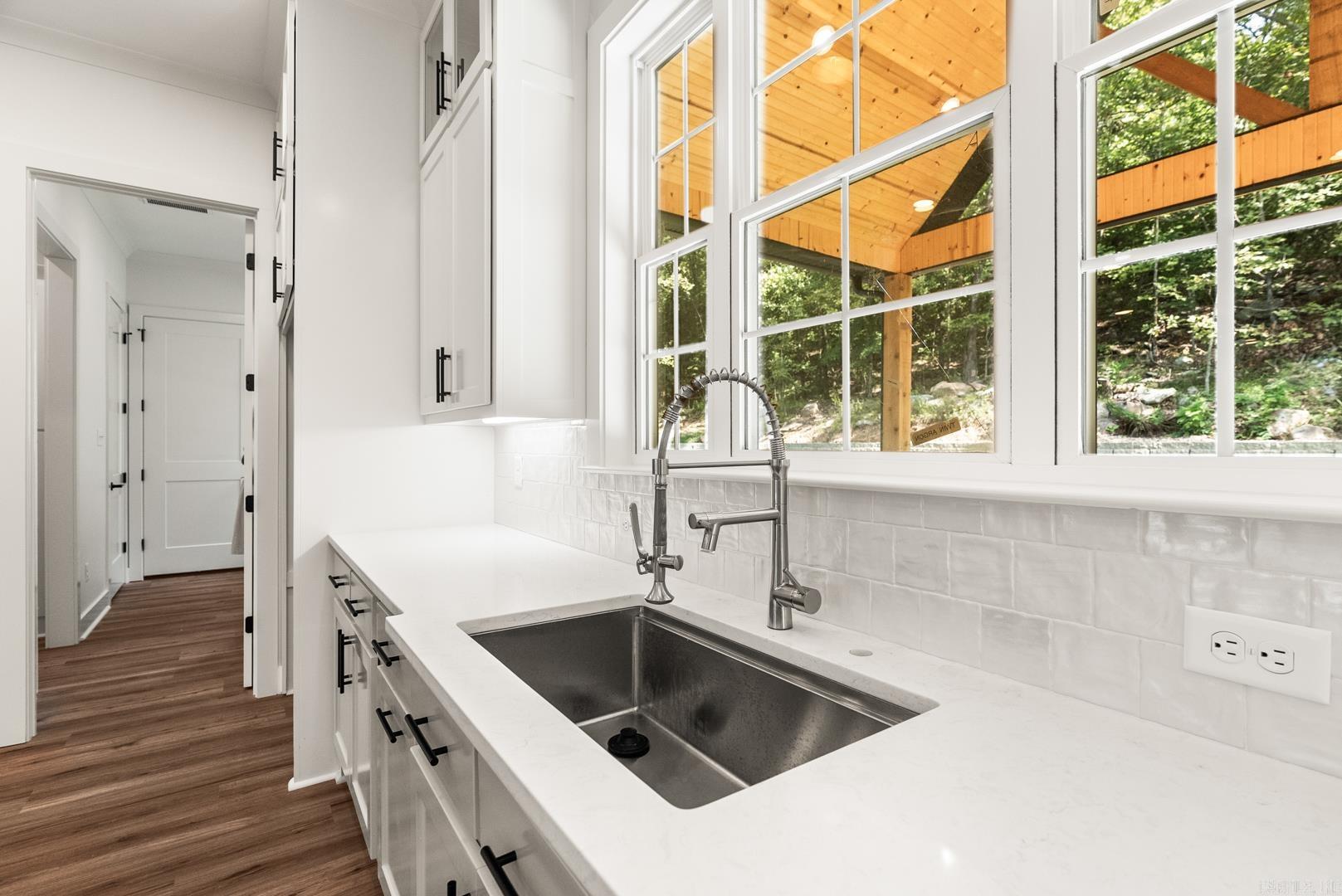 SPRING VALLEY - Residential