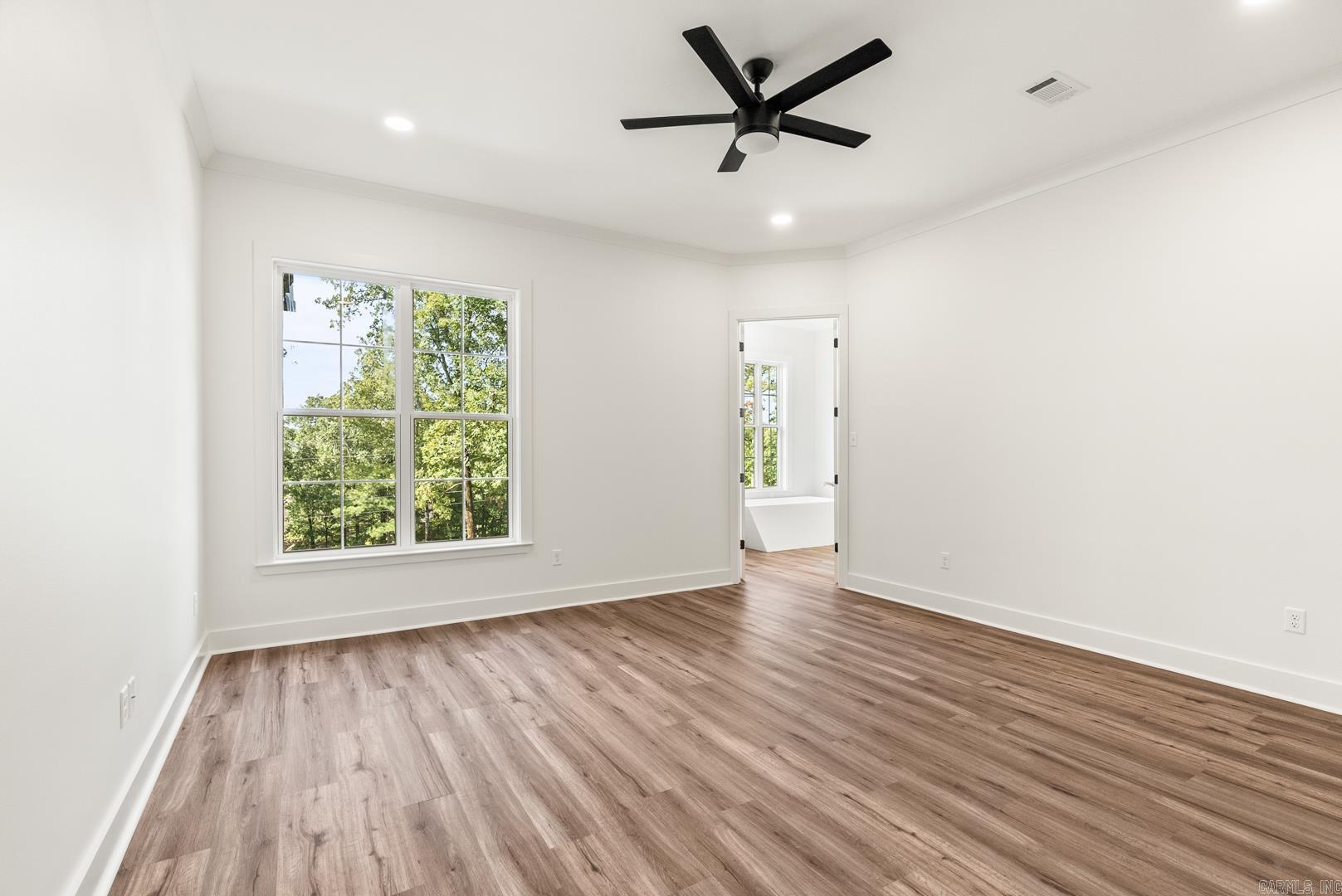 SPRING VALLEY - Residential