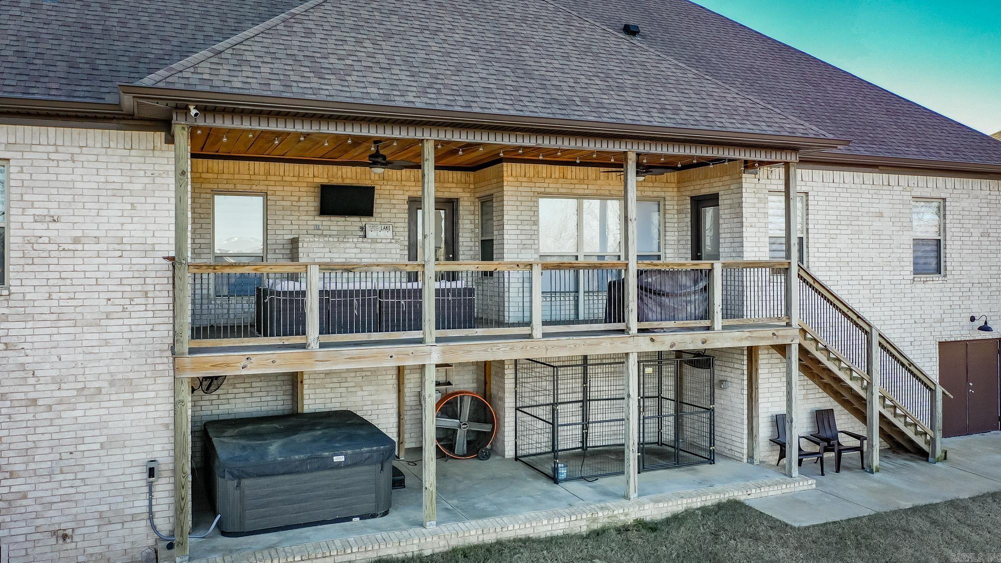 WELLINGTON PLACE - Residential