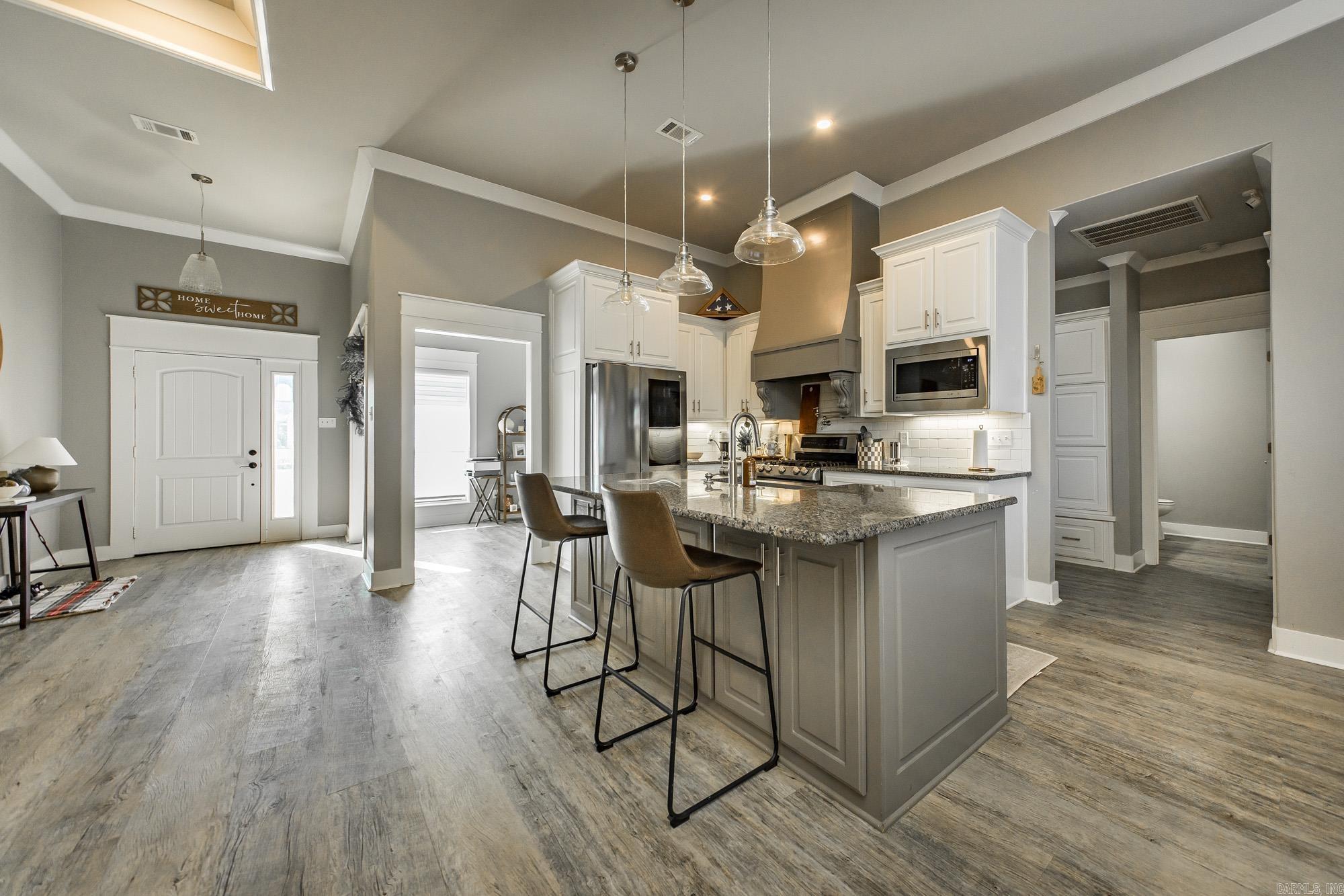 WELLINGTON PLACE - Residential