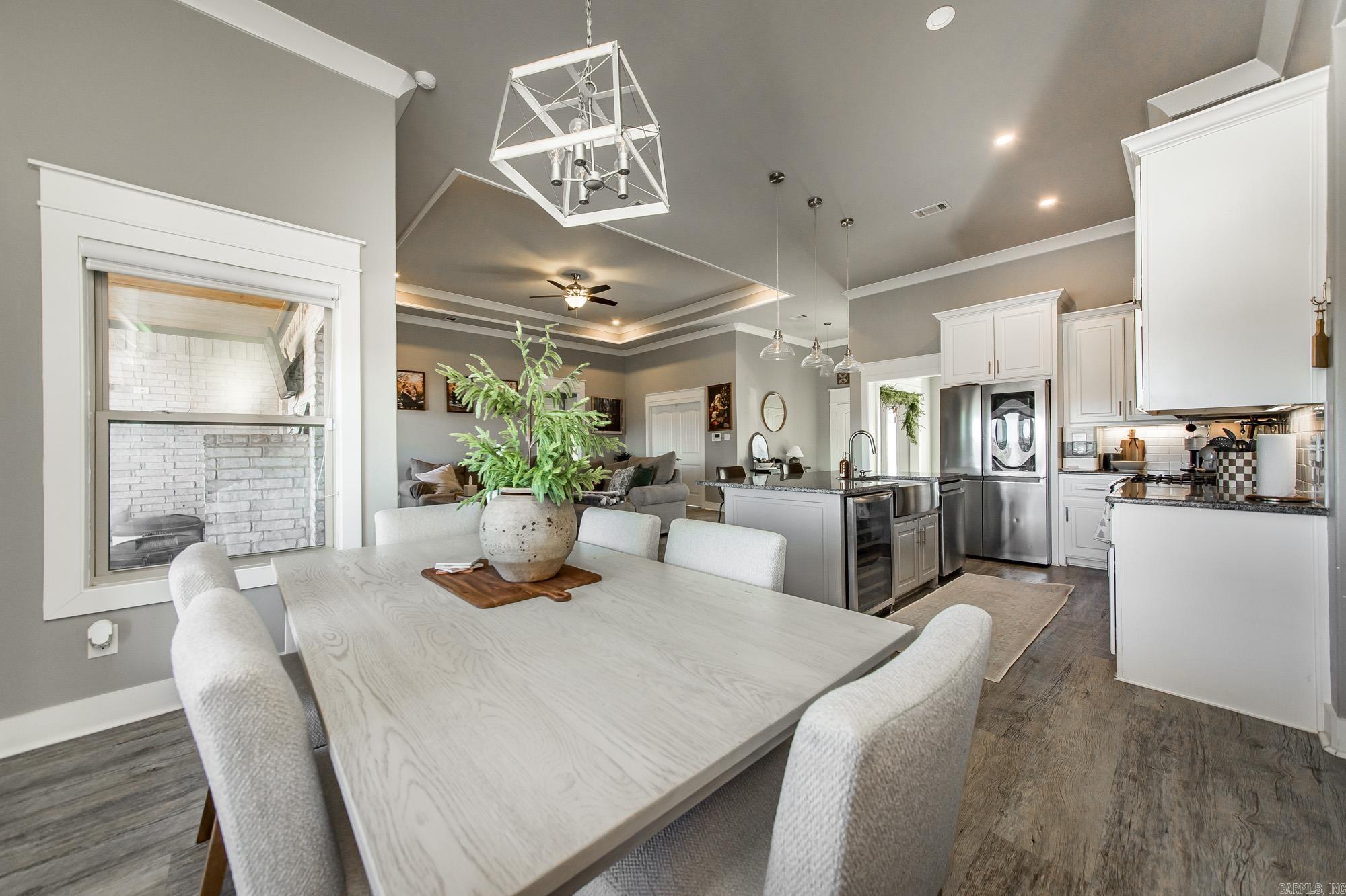 WELLINGTON PLACE - Residential