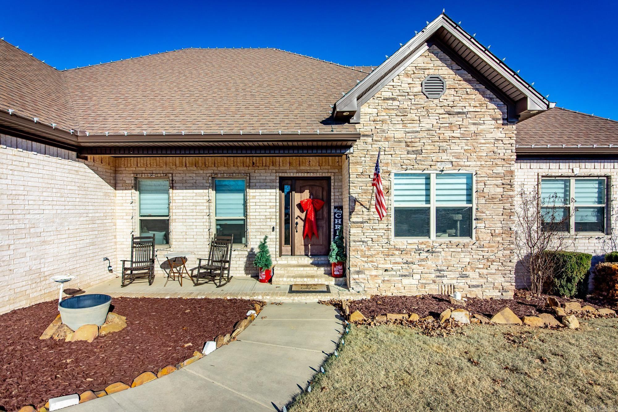 WELLINGTON PLACE - Residential