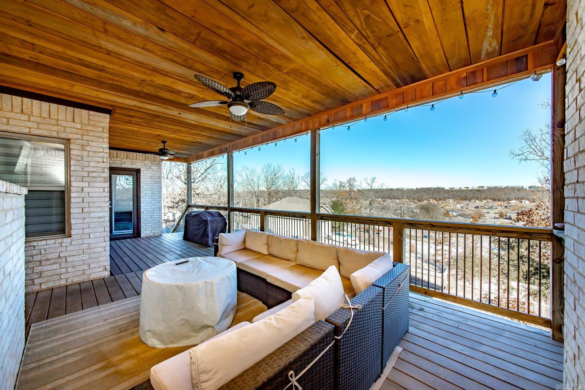 WELLINGTON PLACE - Residential