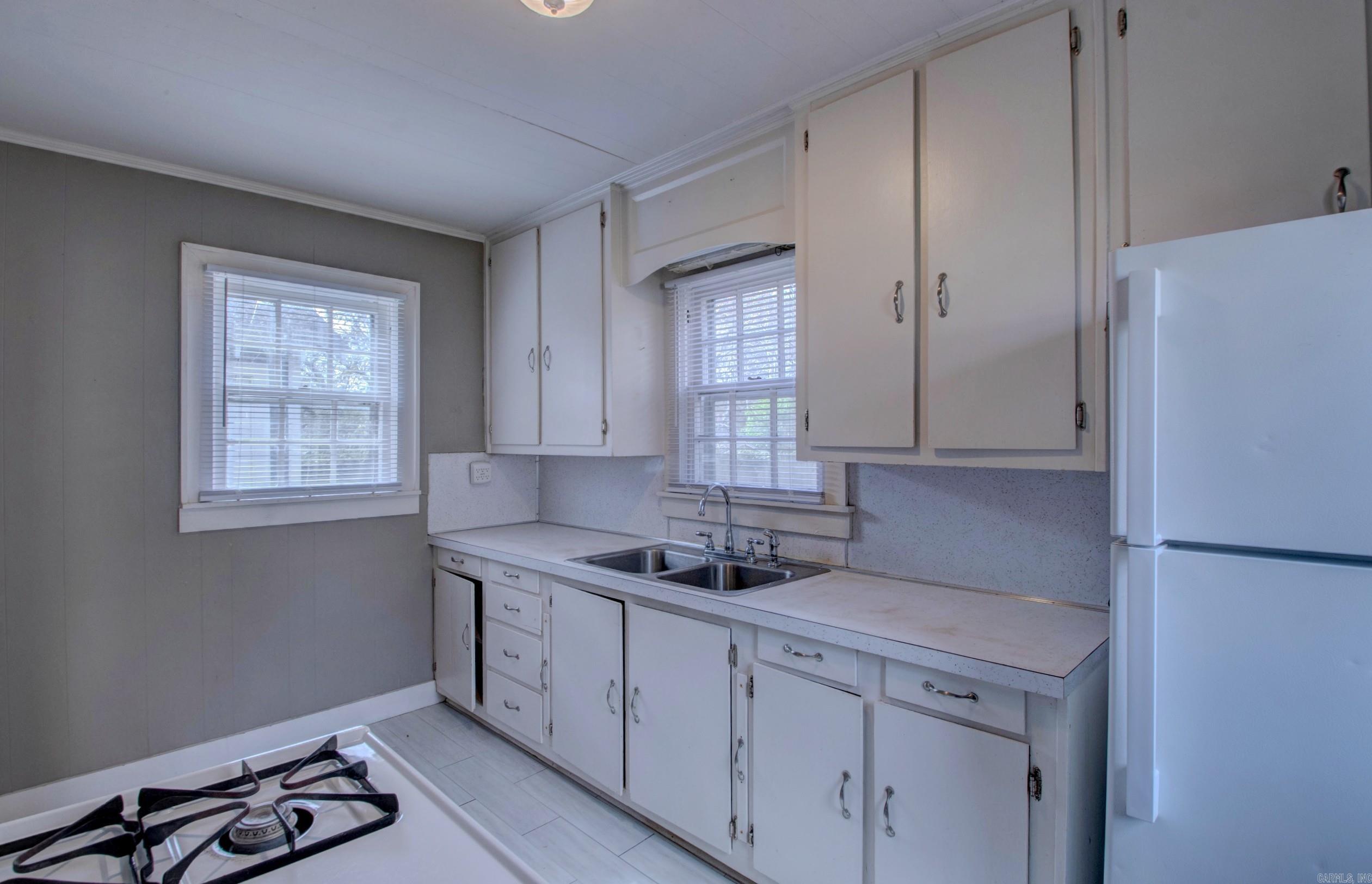 Sunny Hil - Residential