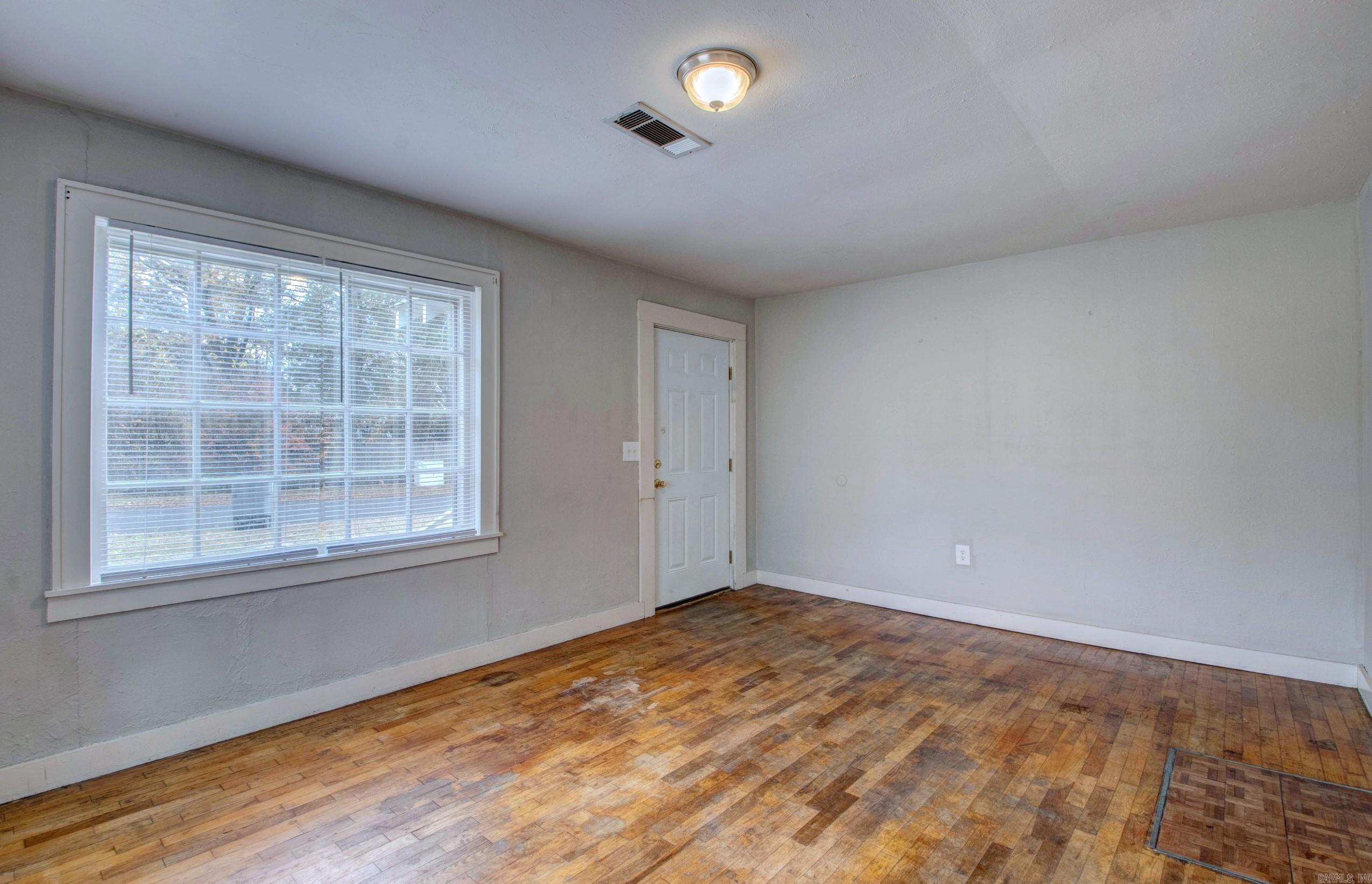 Sunny Hil - Residential