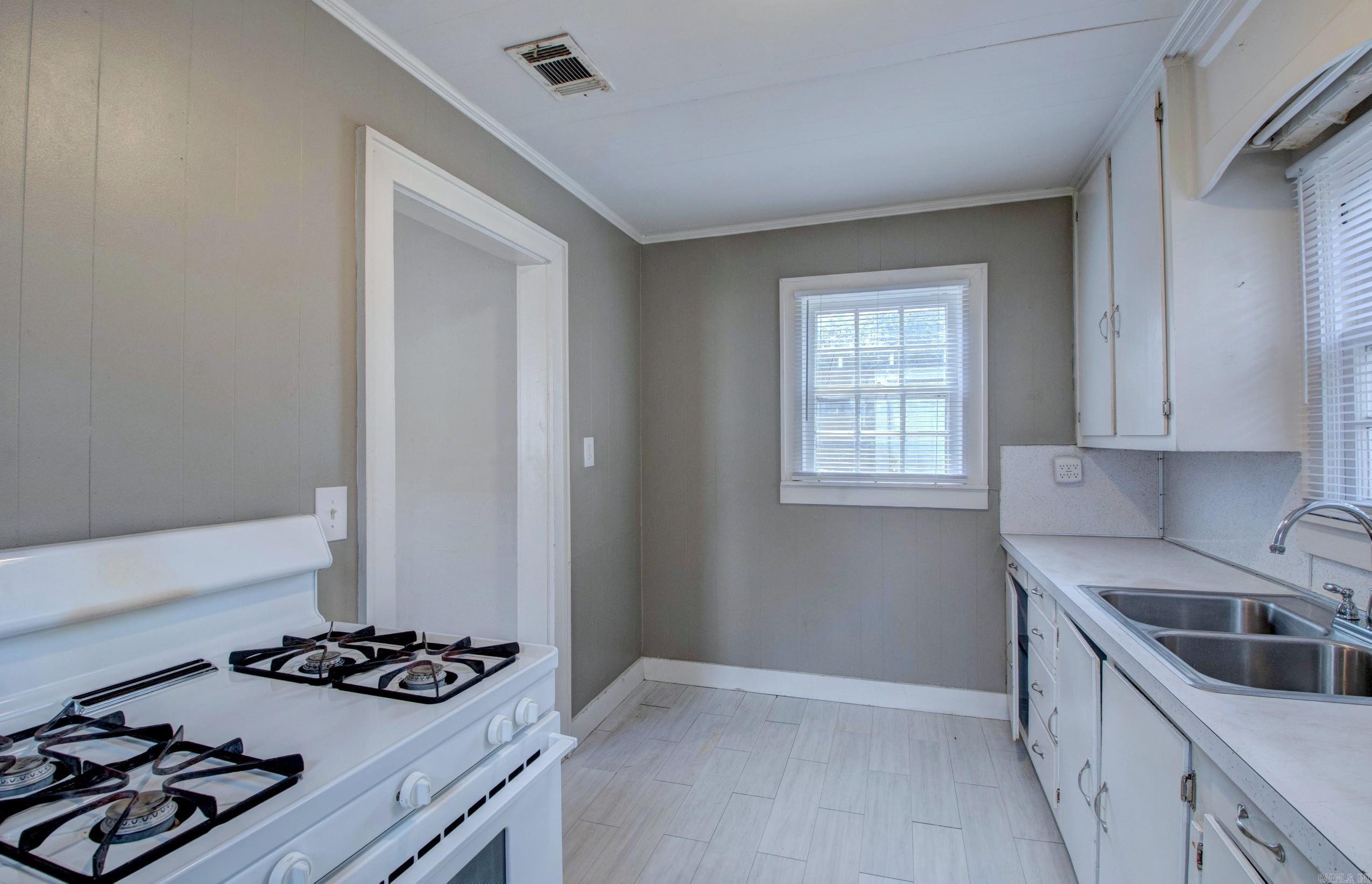 Sunny Hil - Residential