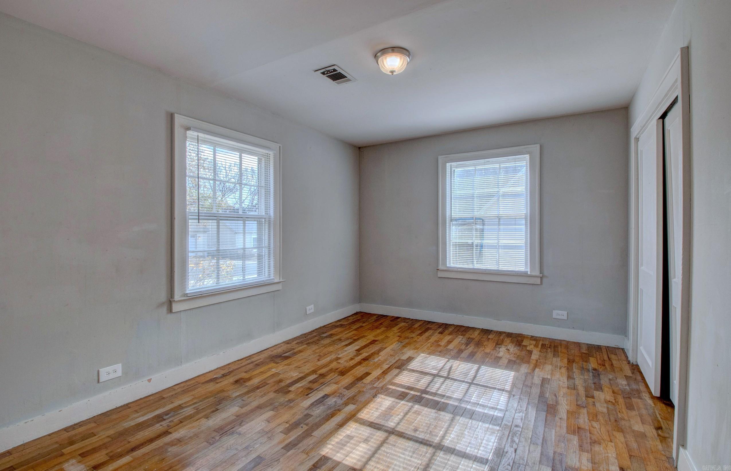 Sunny Hil - Residential