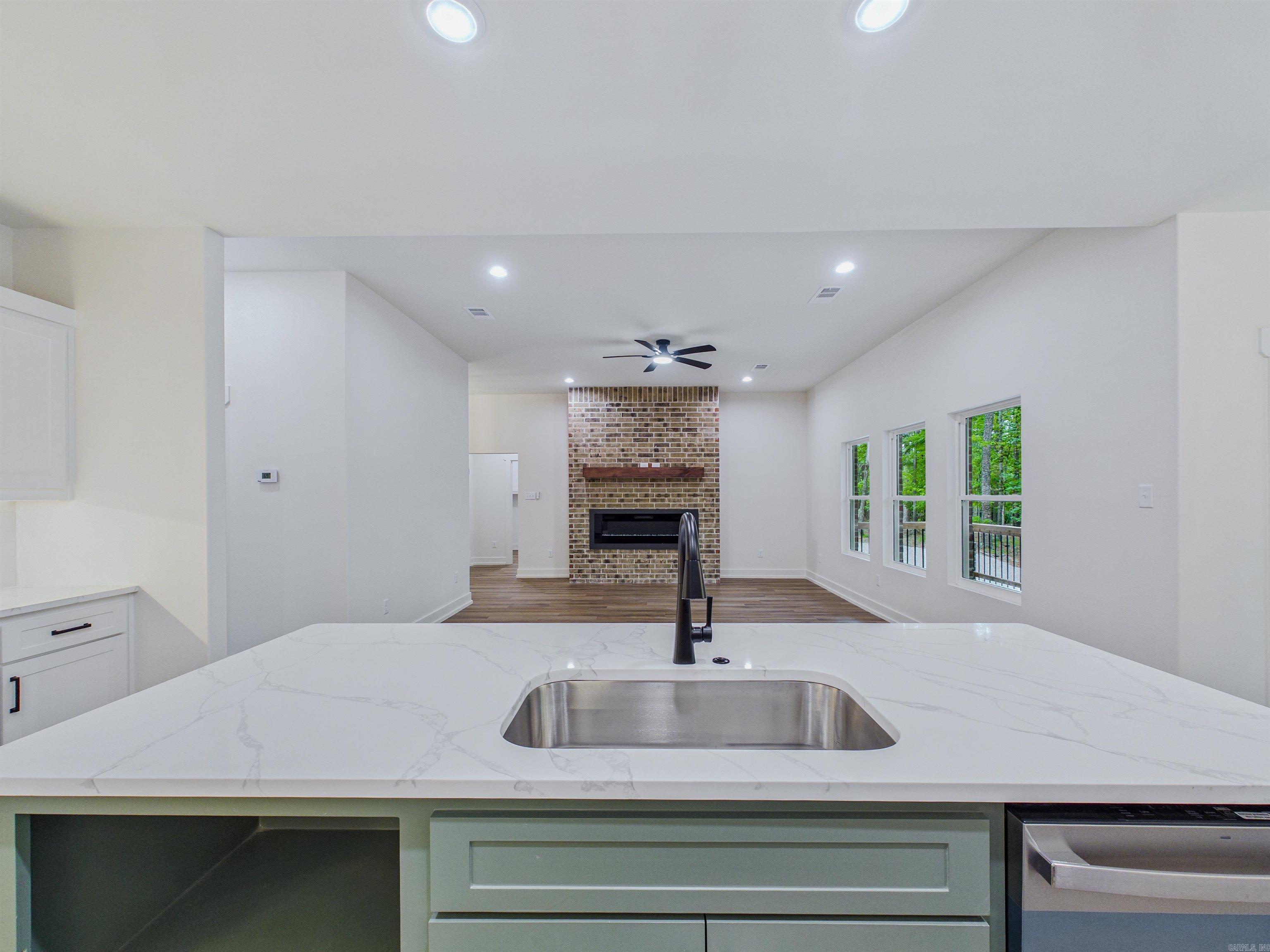 Sergio - Residential