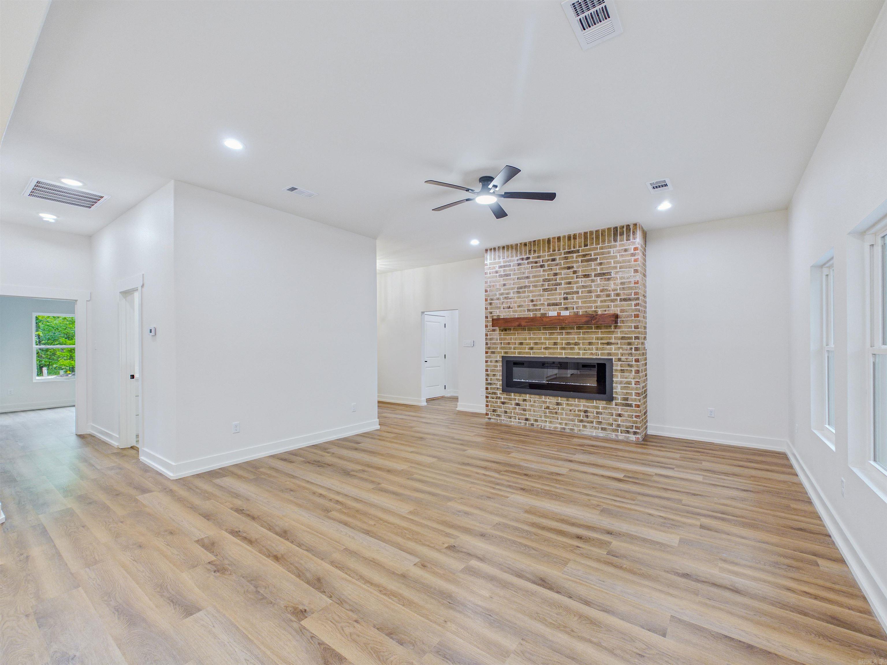 Sergio - Residential