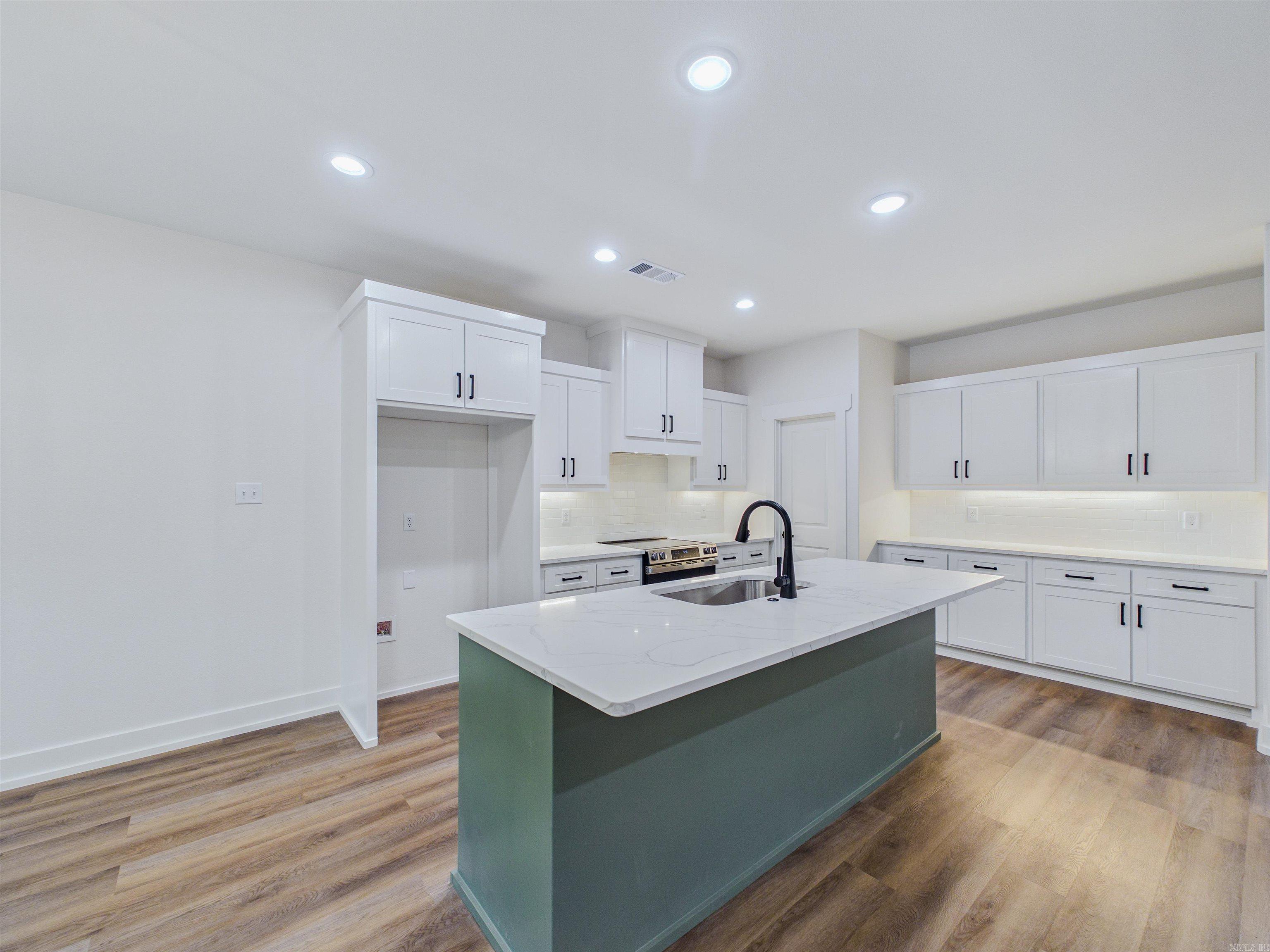 Sergio - Residential