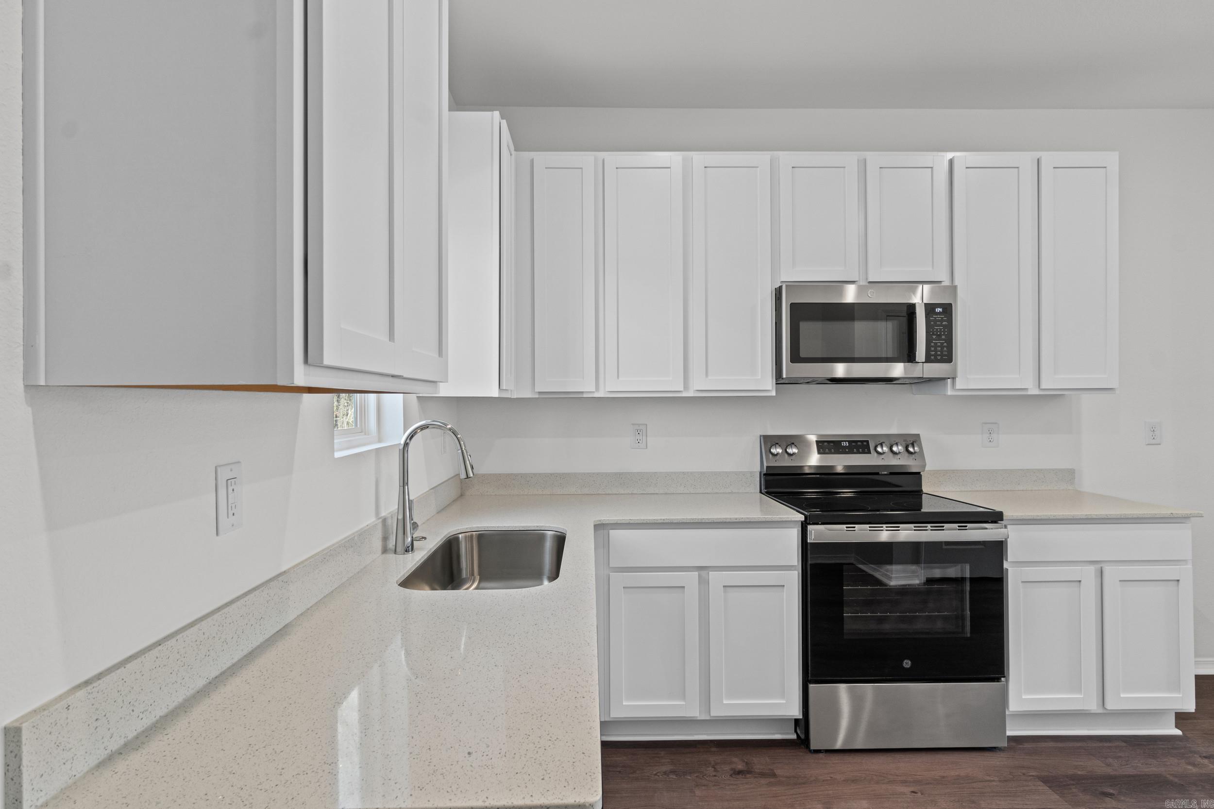 MIDLAND ESTATES PHASE 1 - Residential