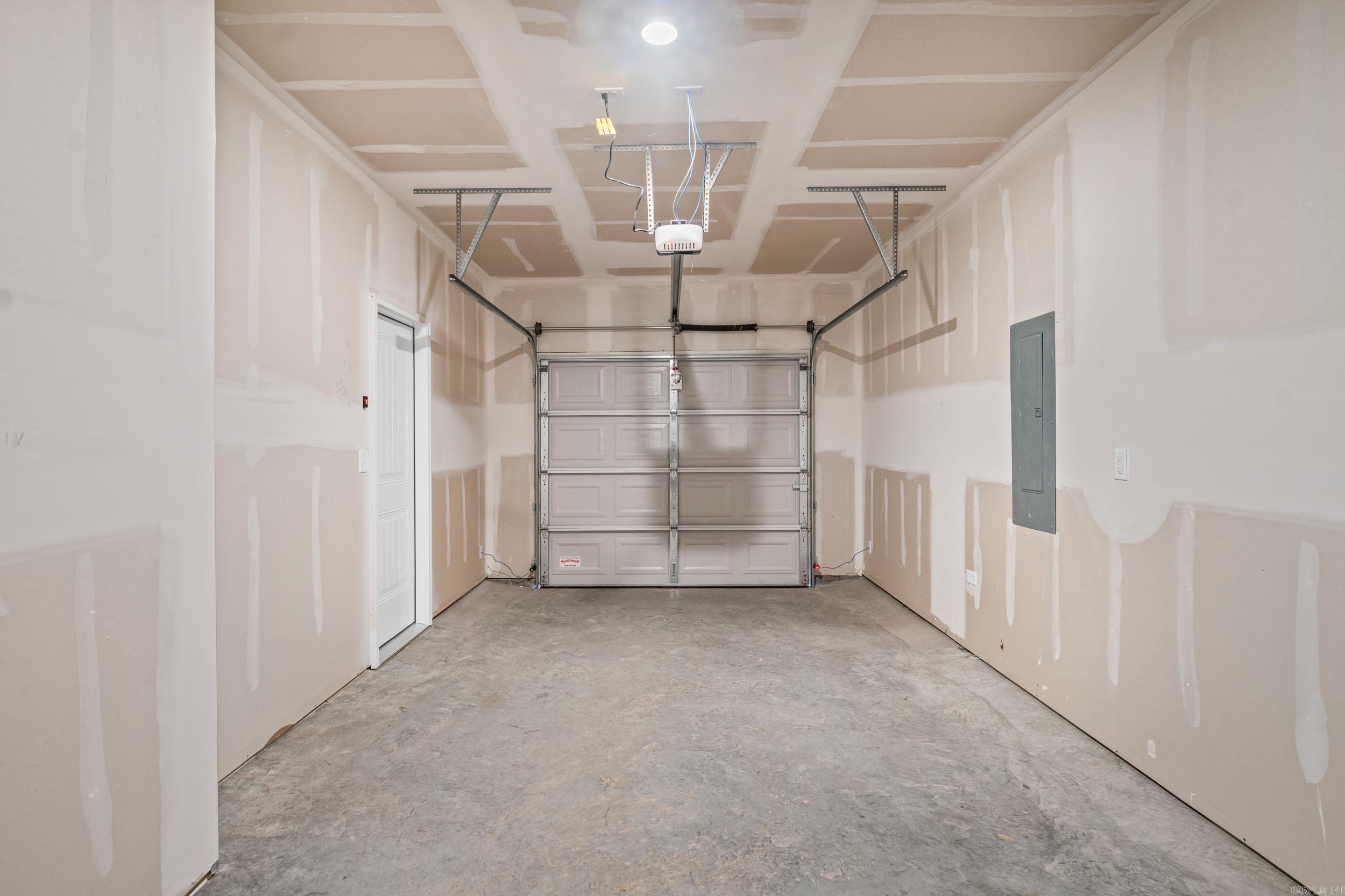 MIDLAND ESTATES PHASE 1 - Residential