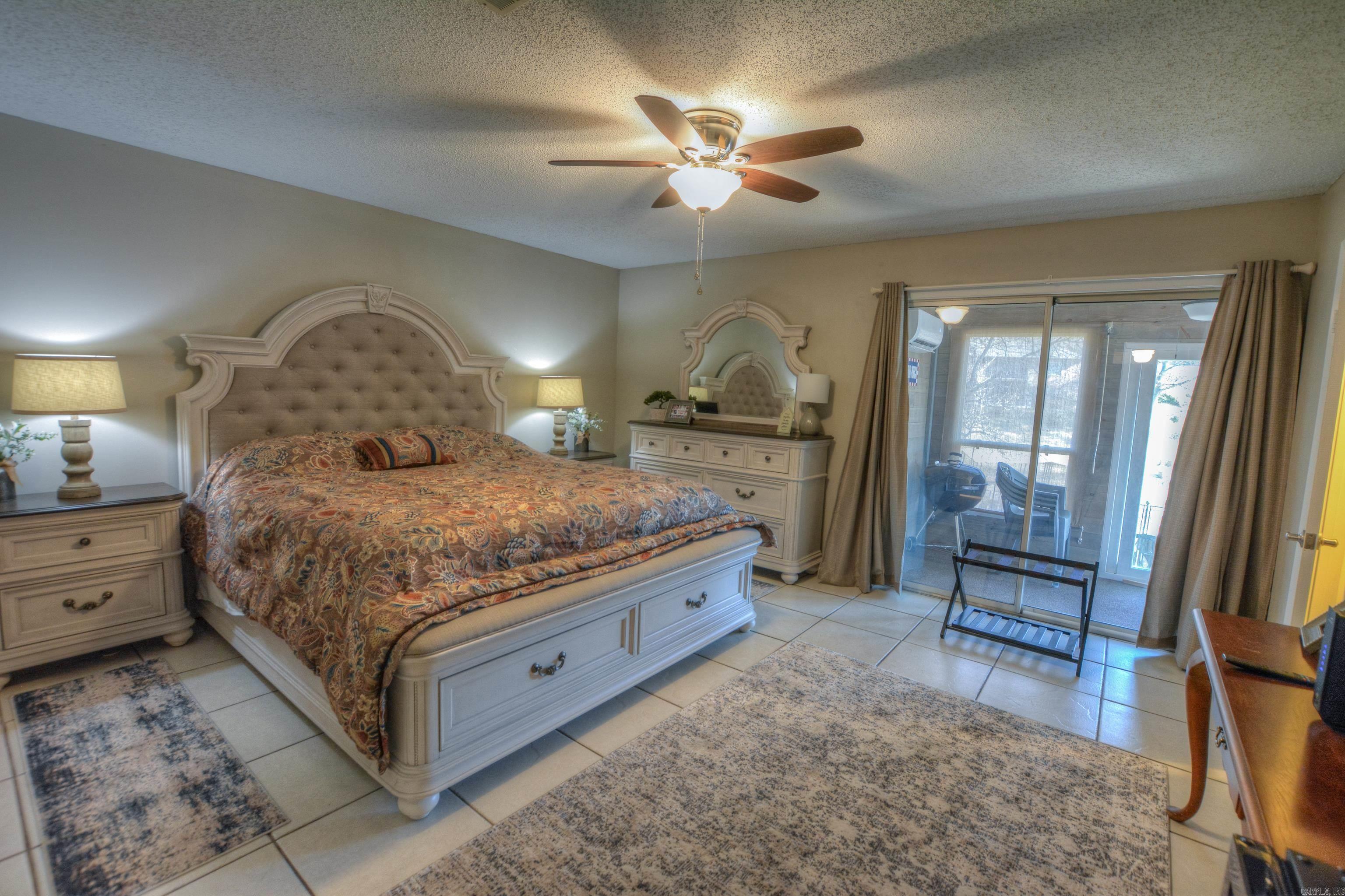 Westport Bay Town House - Residential