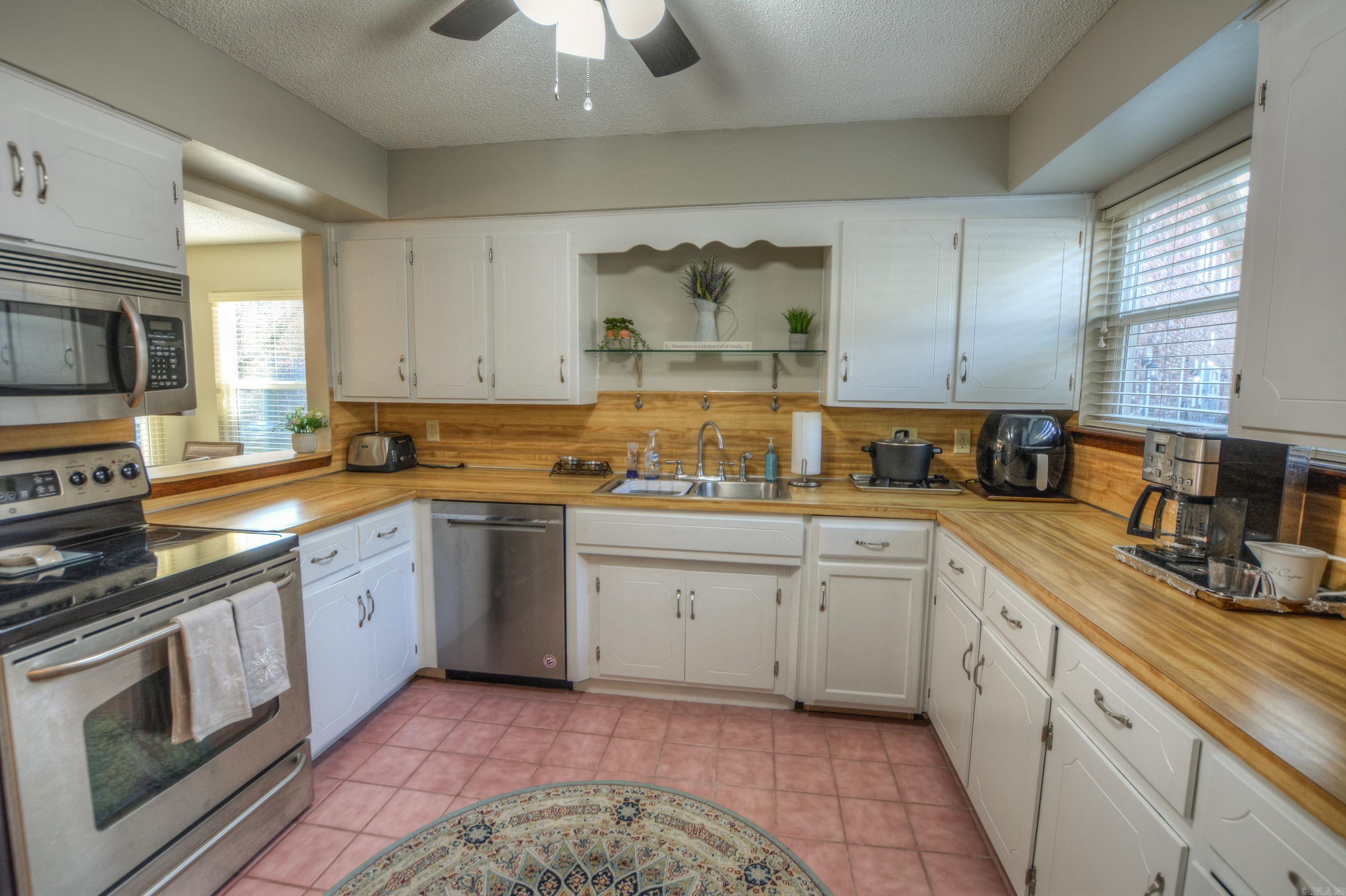 Westport Bay Town House - Residential