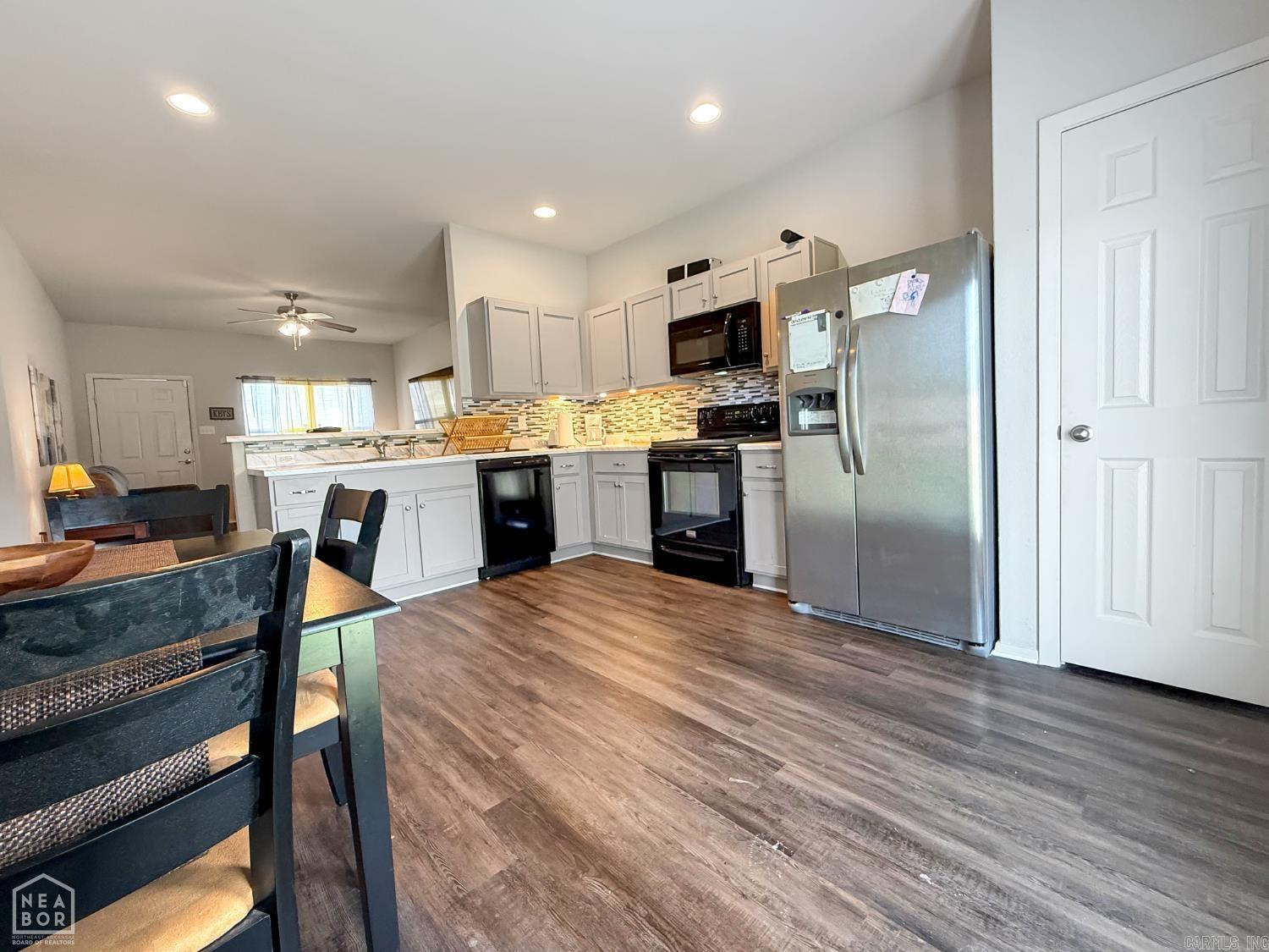 Willow Pointe - Residential