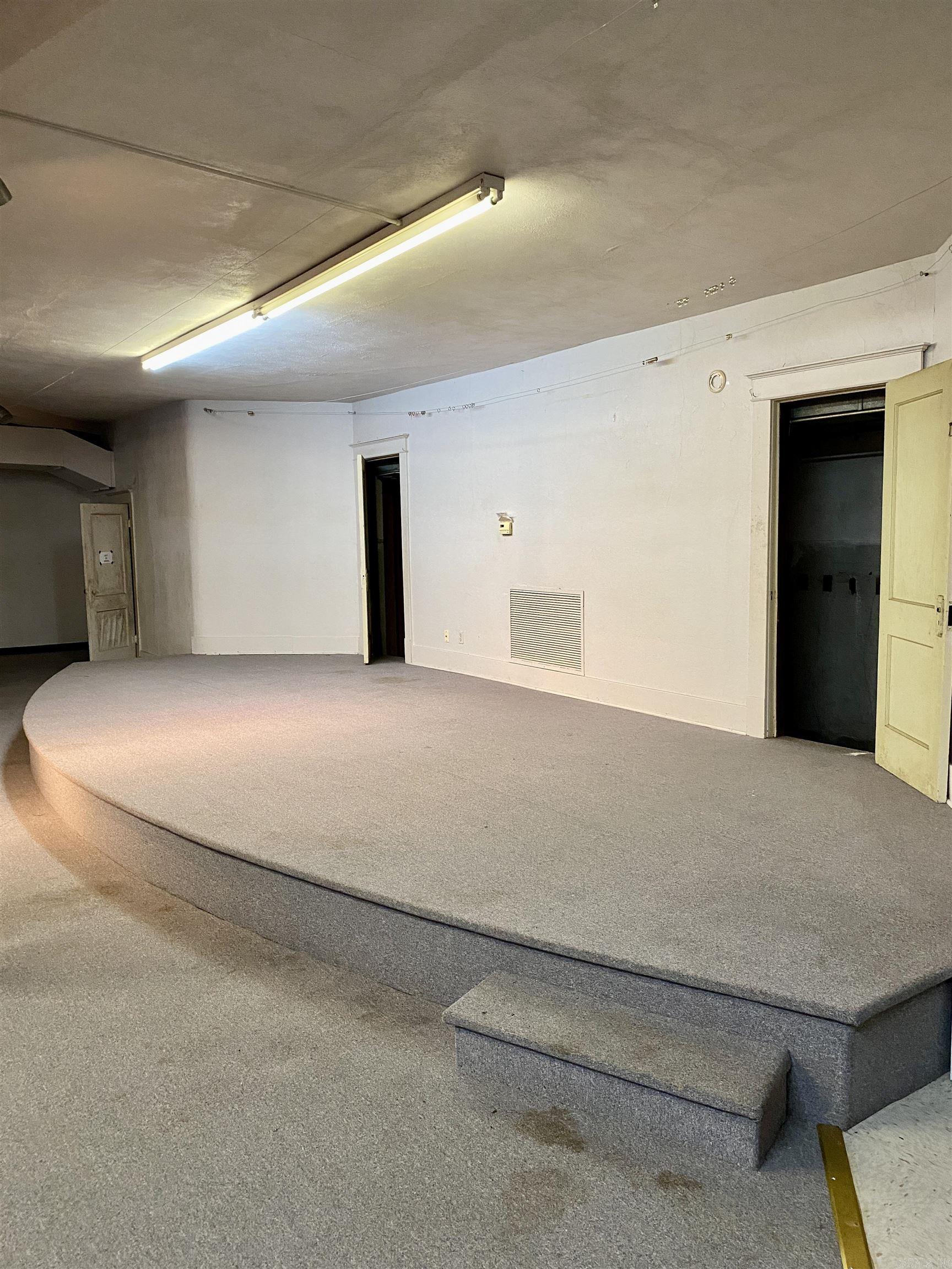 Outlots C 32-10-23 - Commercial Sale