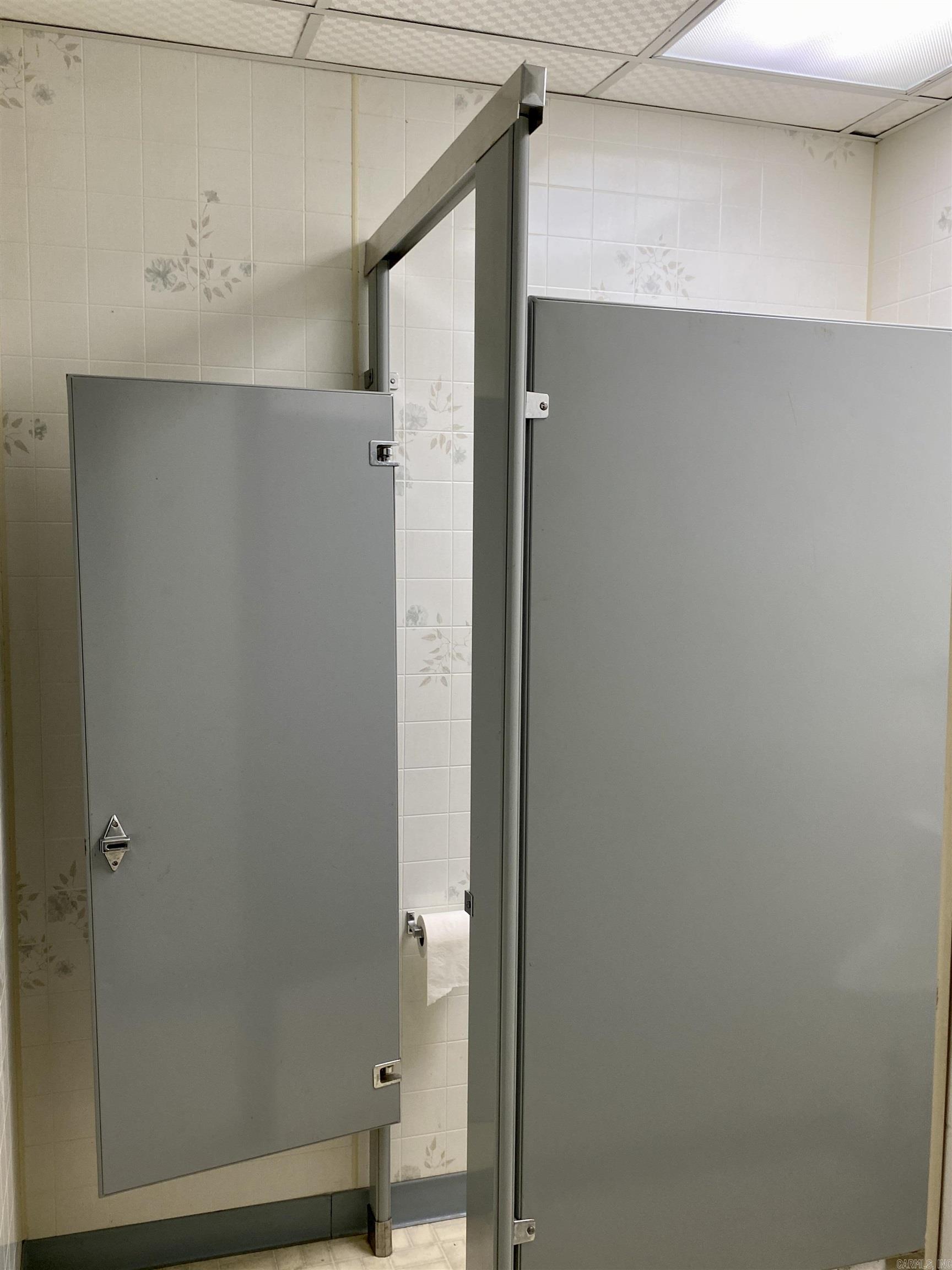 Outlots C 32-10-23 - Commercial Sale