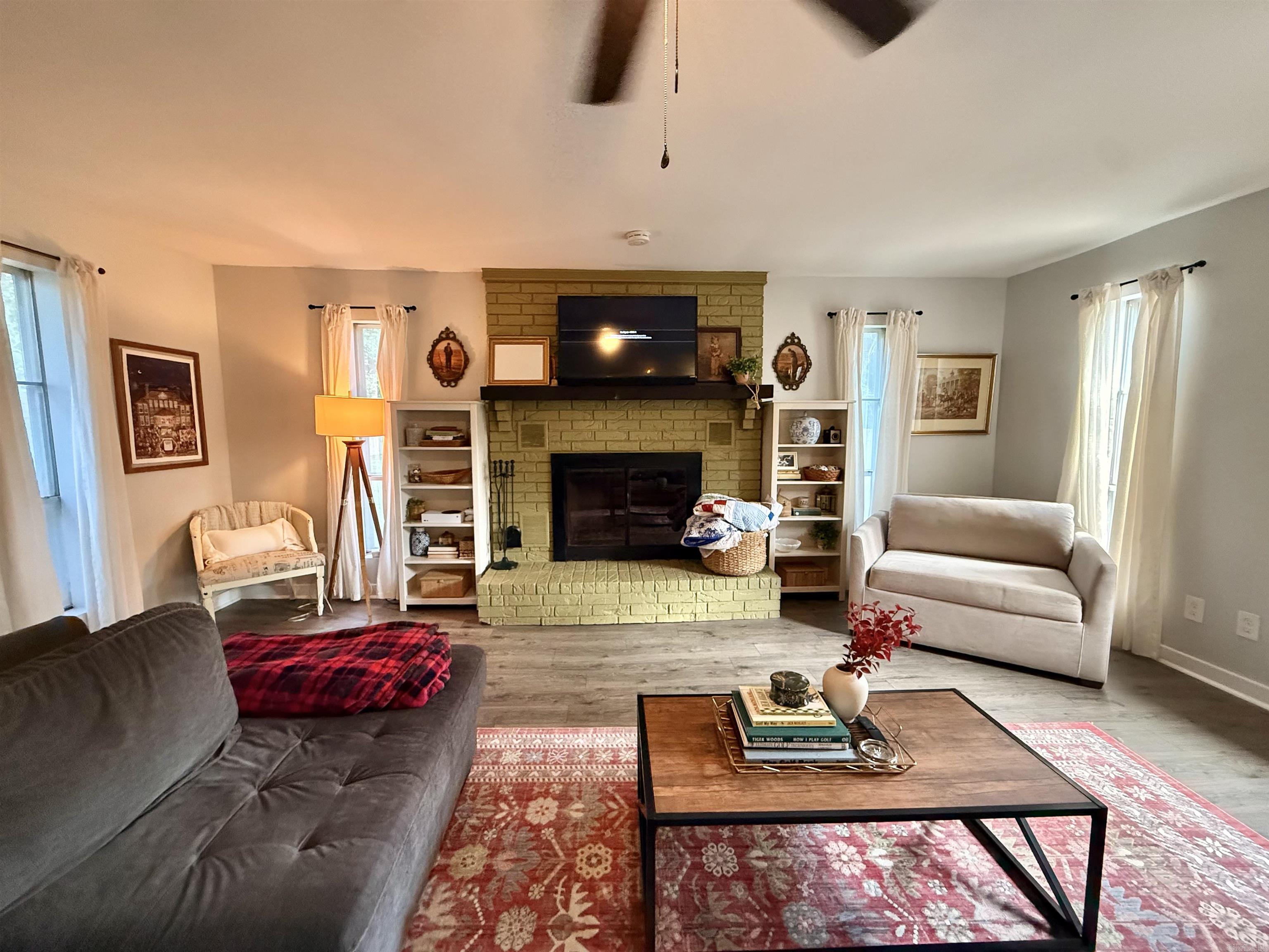 GIBSON ESTATE - Residential