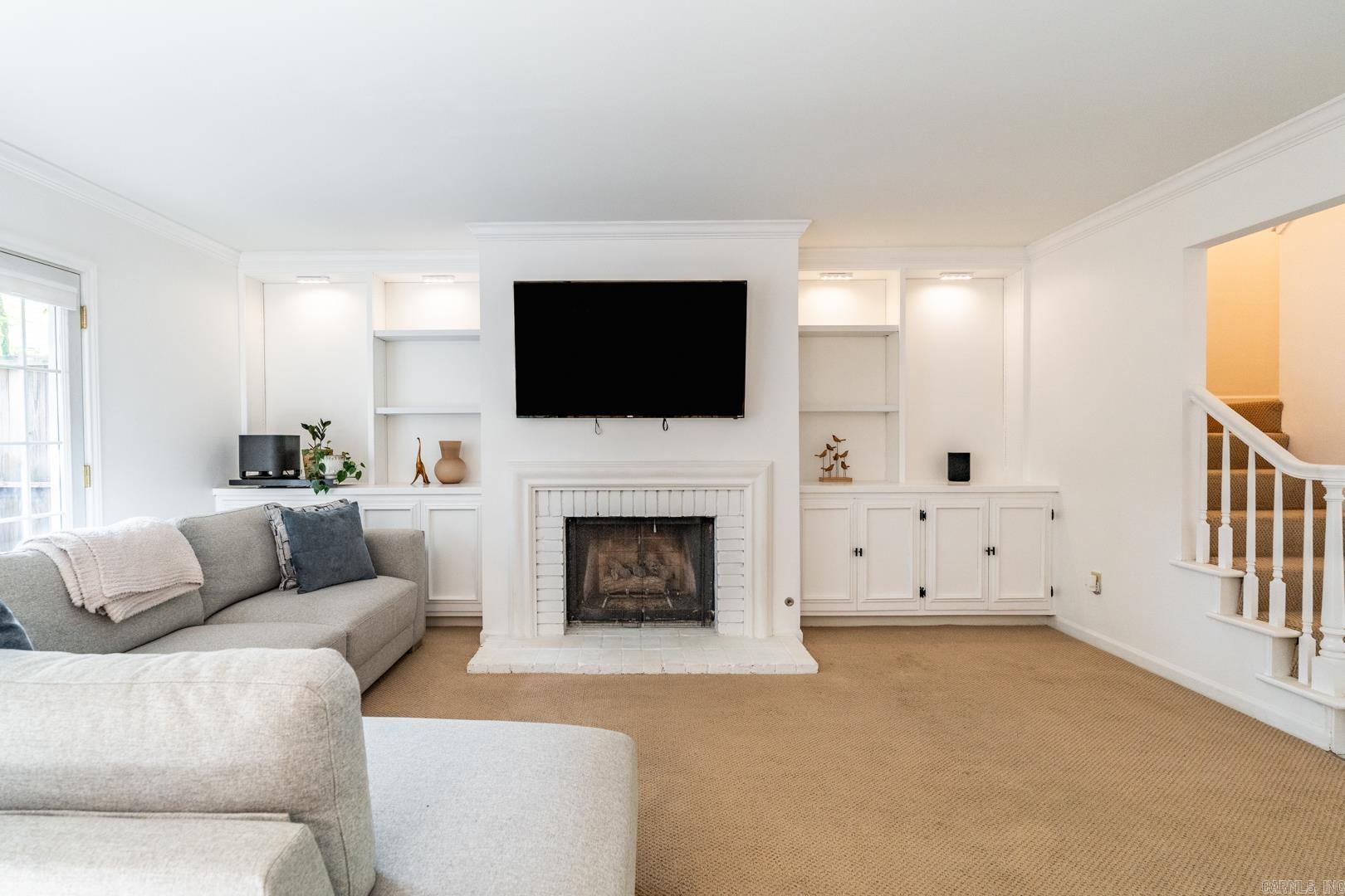 KINGSBRIDGE TWNHSE - Residential