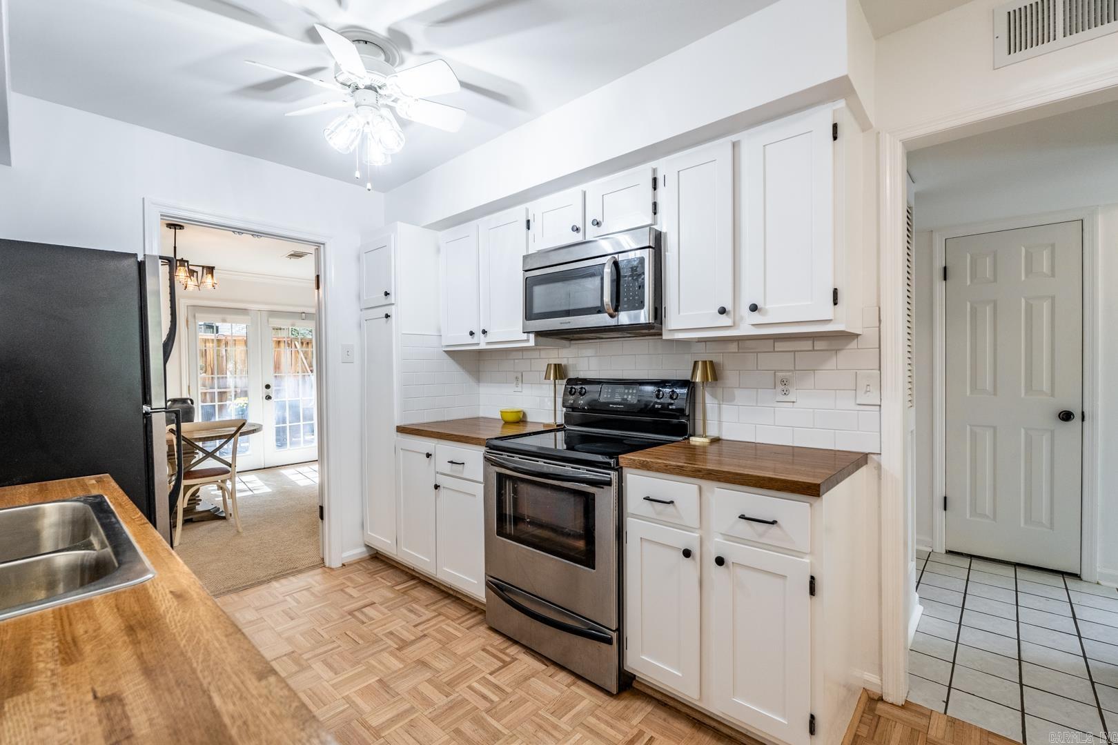 KINGSBRIDGE TWNHSE - Residential