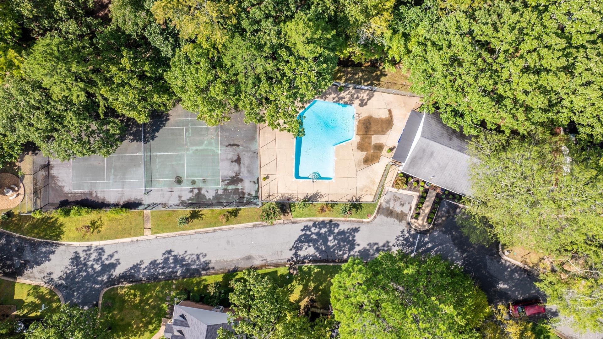 KINGSBRIDGE TWNHSE - Residential