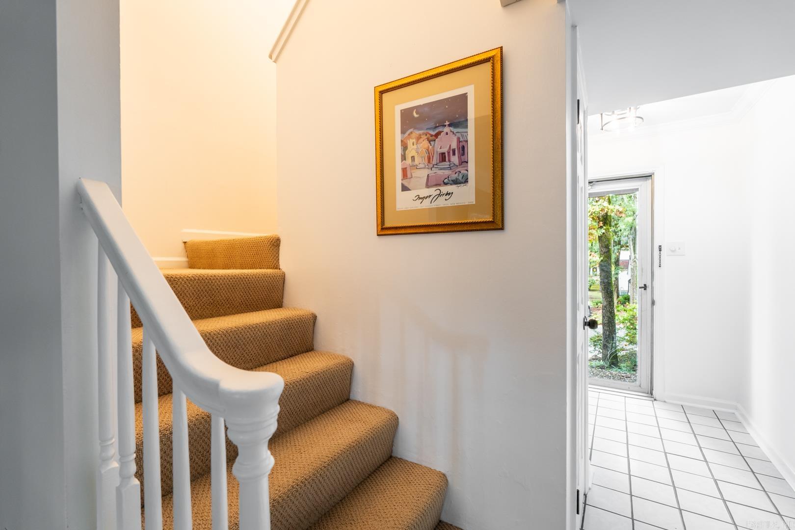 KINGSBRIDGE TWNHSE - Residential