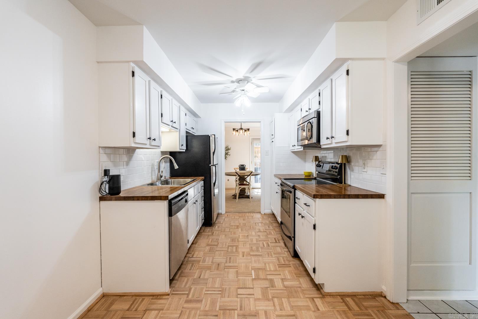 KINGSBRIDGE TWNHSE - Residential