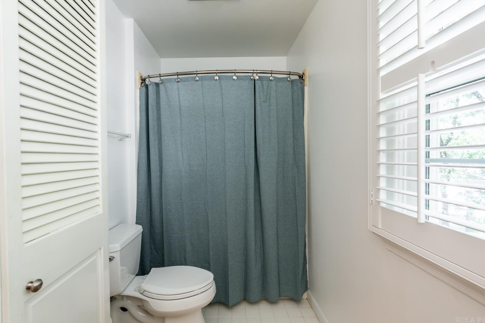 KINGSBRIDGE TWNHSE - Residential