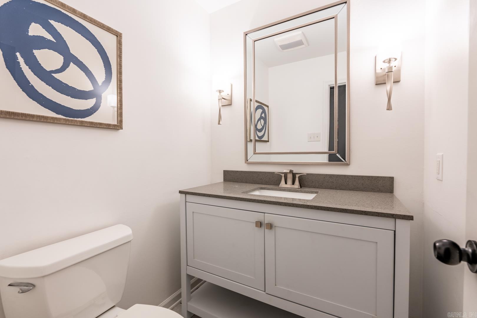 KINGSBRIDGE TWNHSE - Residential