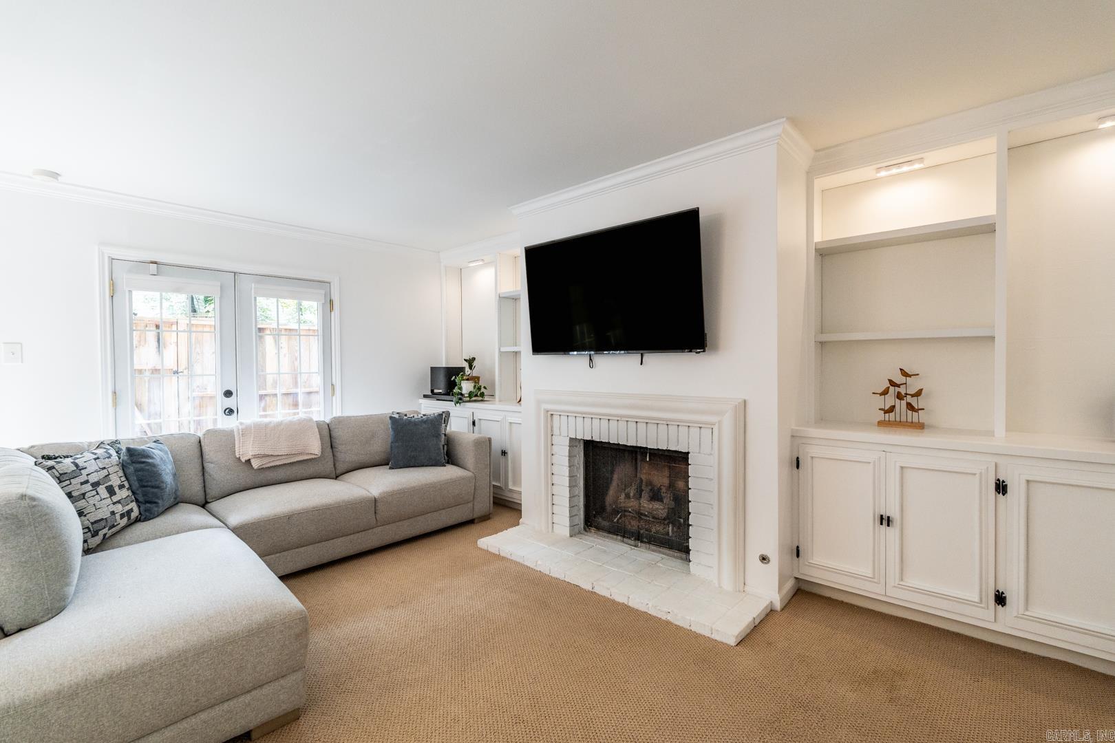 KINGSBRIDGE TWNHSE - Residential